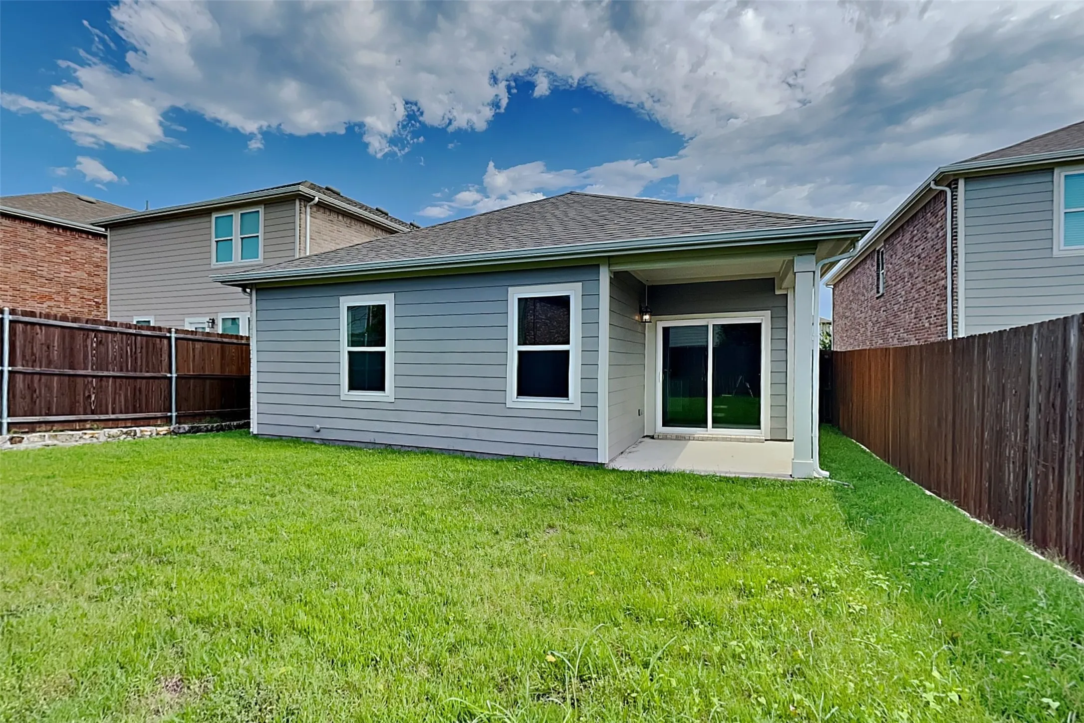 Single Family Residence For Rent in Collin County , 617 Colgate Circle, Princeton, Texas 75407, 3 Bedroom, 2 Bathroom, 2 Garage spaces, 1,464 Sqft, built in 2022, mls#21403097, Real Estate Agent in Princeton, Homes For Rent in Collin county, Homes For Rent in Princeton, Realtor in Princeton Texas, Real Estate Brokerage Independent Realty Texas, Luminita Cordes Realtor