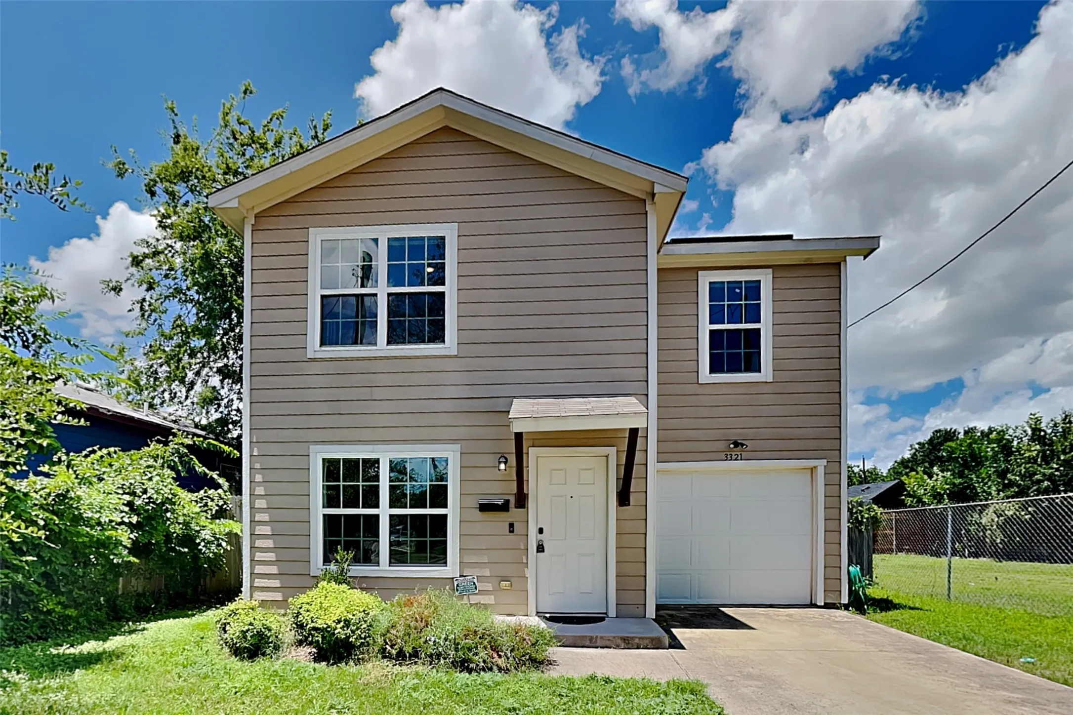 Single Family Residence For Rent in Dallas County , 3321 Rutz Street, Dallas, Texas 75212, 3 Bedroom, 3 Bathroom, 1 Garage spaces, 1,436 Sqft, built in 2020, mls#21403091, Real Estate Agent in Dallas, Homes For Rent in Dallas county, Homes For Rent in Dallas, Realtor in Dallas Texas, Real Estate Brokerage Independent Realty Texas, Luminita Cordes Realtor