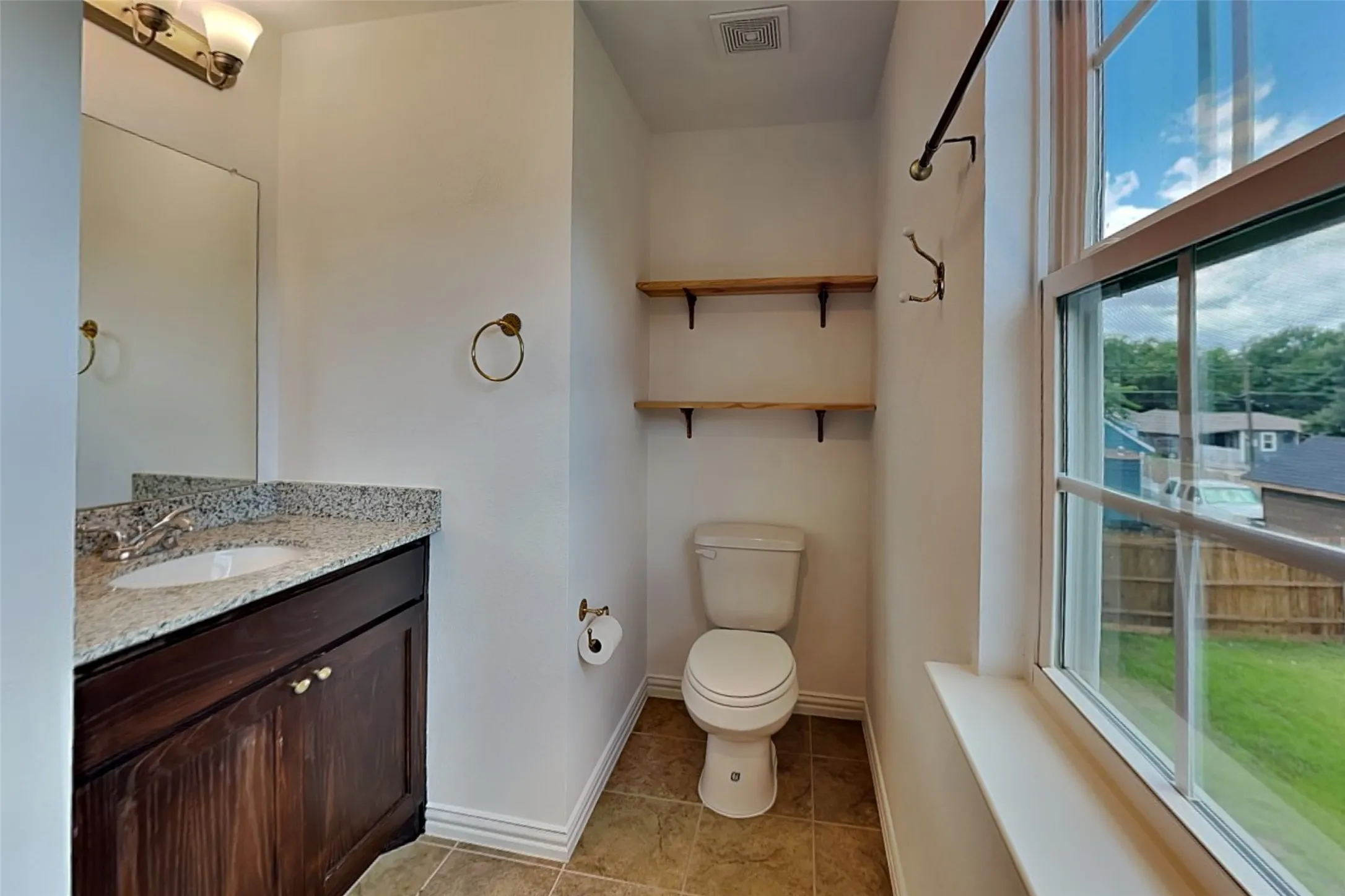 Single Family Residence For Rent in Dallas County , 3321 Rutz Street, Dallas, Texas 75212, 3 Bedroom, 3 Bathroom, 1 Garage spaces, 1,436 Sqft, built in 2020, mls#21403091, Real Estate Agent in Dallas, Homes For Rent in Dallas county, Homes For Rent in Dallas, Realtor in Dallas Texas, Real Estate Brokerage Independent Realty Texas, Luminita Cordes Realtor