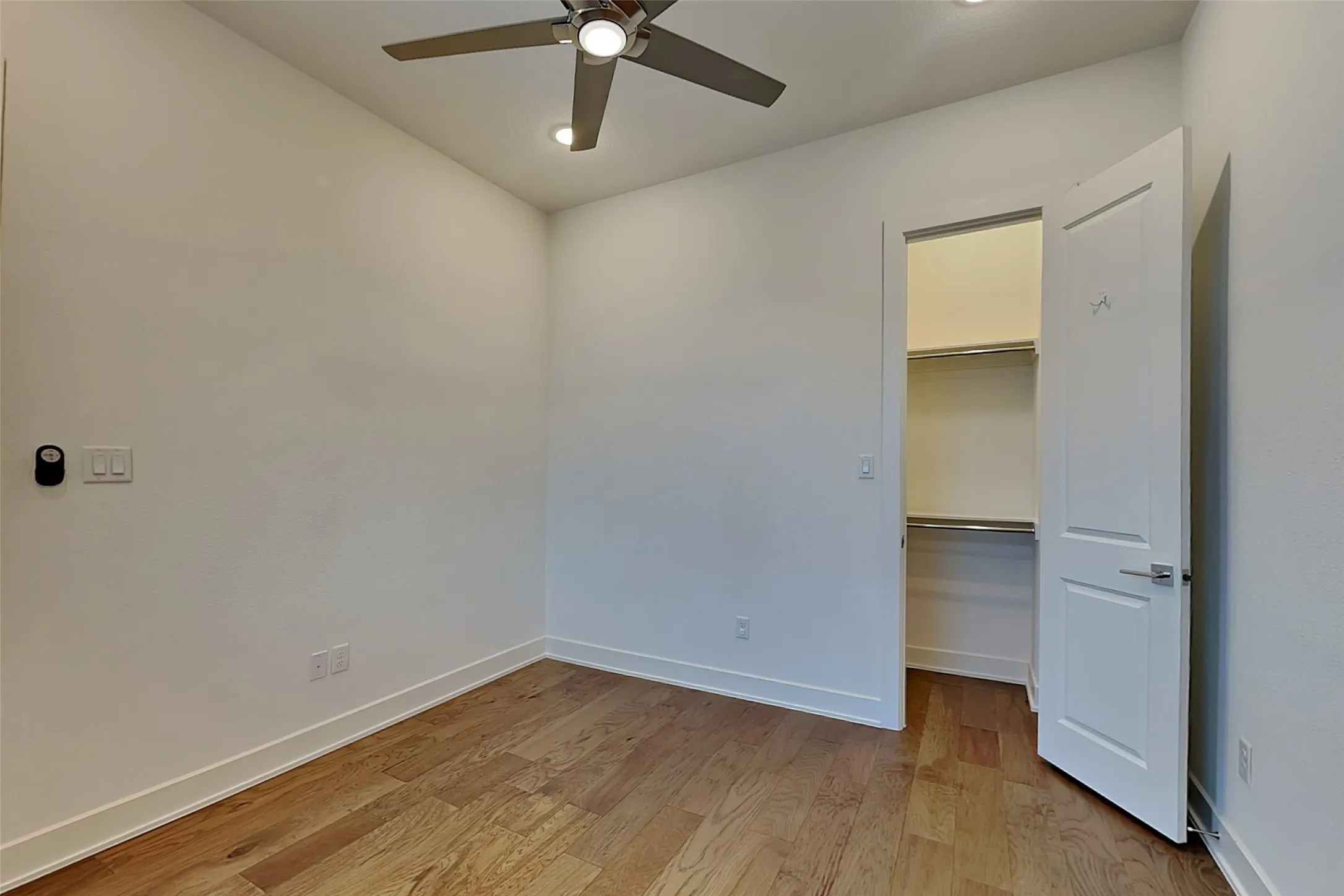 Condominium For Rent in Dallas County , 112 E Oscar Drive, Dallas, Texas 75203, 3 Bedroom, 3 Bathroom, 2 Garage spaces, 2,012 Sqft, built in 2021, mls#21403087, Real Estate Agent in Dallas, Homes For Rent in Dallas county, Homes For Rent in Dallas, Realtor in Dallas Texas, Real Estate Brokerage Independent Realty Texas, Luminita Cordes Realtor