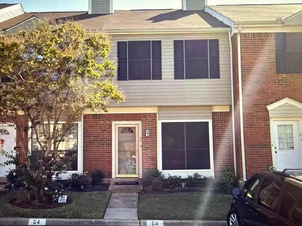 Condominium For Sale in Dallas County , 220 Samuel Boulevard 4, Coppell, Texas 75019, 2 Bedroom, 3 Bathroom, Garage spaces, 1,254 Sqft, built in 1984, mls#21402859, Real Estate Agent in Coppell, Homes For Sale in Dallas county, Homes For Sale in Coppell, Realtor in Coppell Texas, Real Estate Brokerage Independent Realty Texas, Luminita Cordes Realtor