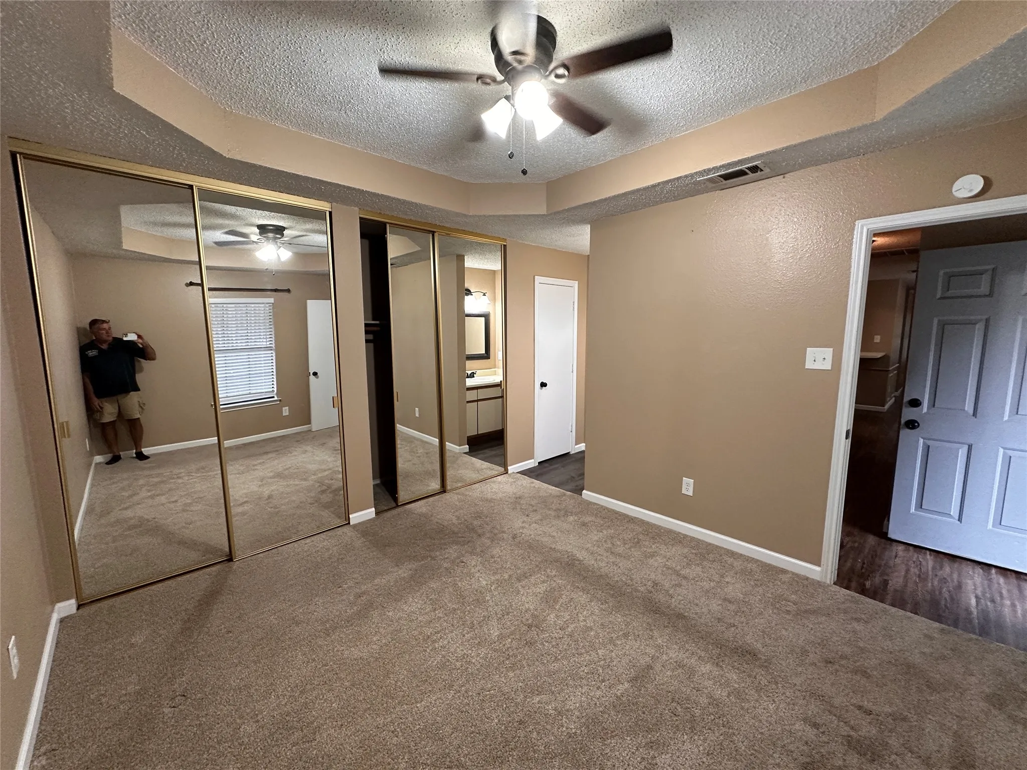 Duplex For Rent in Tarrant County , 4707 Sausalito Drive, Arlington, Texas 76016, 3 Bedroom, 2 Bathroom, 2 Garage spaces, 1,203 Sqft, built in 1984, mls#21402531, Real Estate Agent in Arlington, Homes For Rent in Tarrant county, Homes For Rent in Arlington, Realtor in Arlington Texas, Real Estate Brokerage Independent Realty Texas, Luminita Cordes Realtor