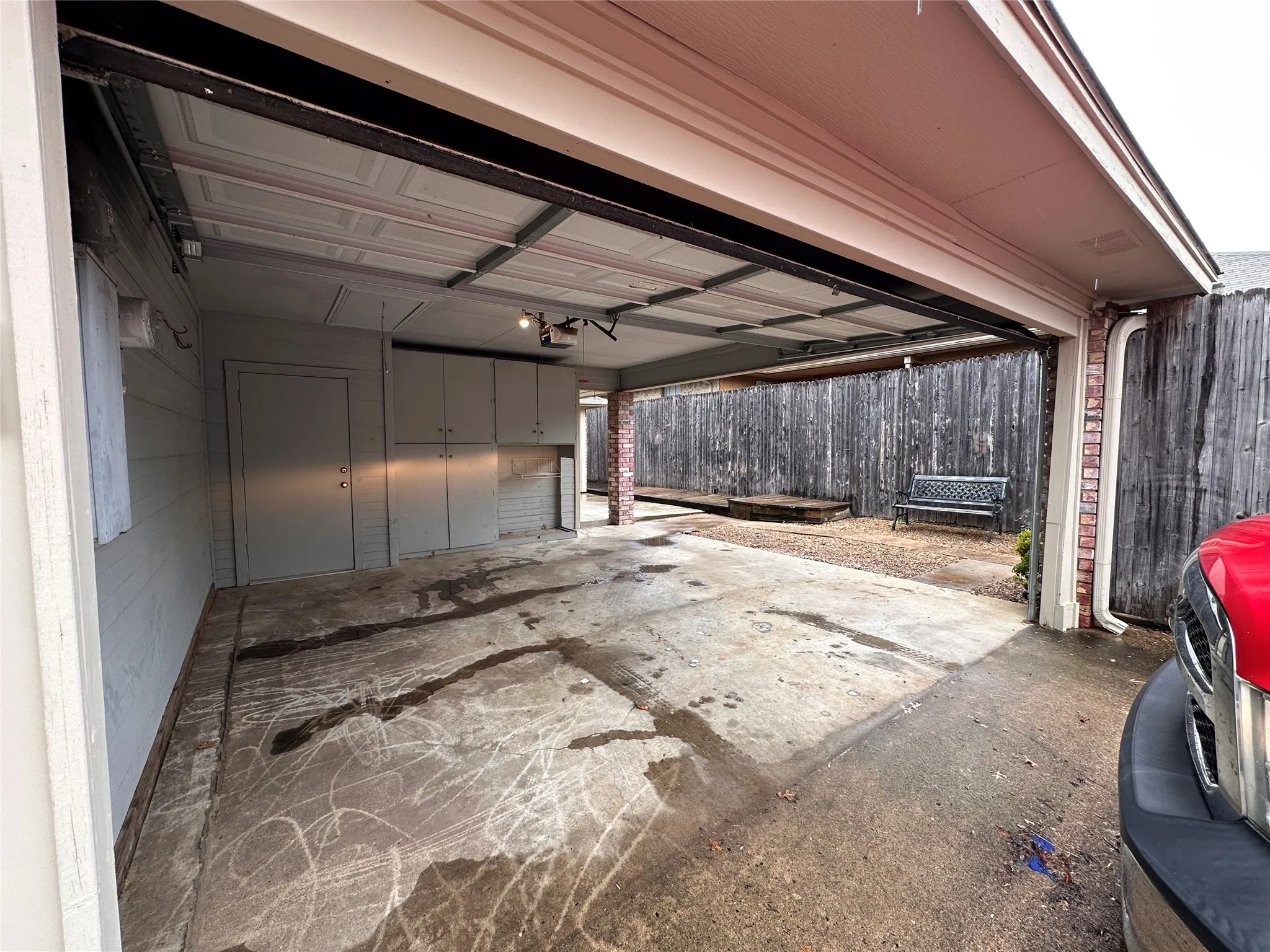 Duplex For Rent in Tarrant County , 4707 Sausalito Drive, Arlington, Texas 76016, 3 Bedroom, 2 Bathroom, 2 Garage spaces, 1,203 Sqft, built in 1984, mls#21402531, Real Estate Agent in Arlington, Homes For Rent in Tarrant county, Homes For Rent in Arlington, Realtor in Arlington Texas, Real Estate Brokerage Independent Realty Texas, Luminita Cordes Realtor