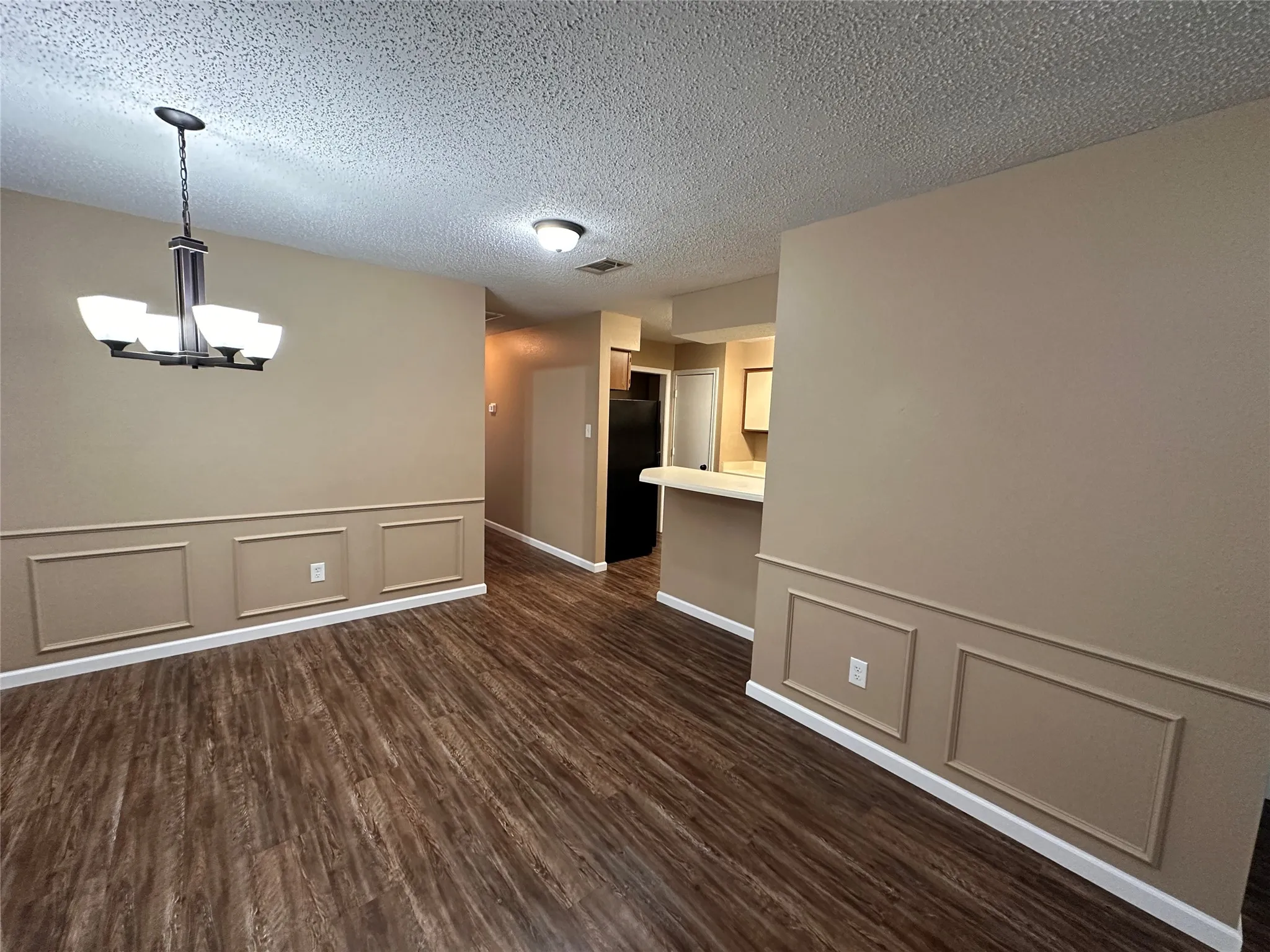 Duplex For Rent in Tarrant County , 4707 Sausalito Drive, Arlington, Texas 76016, 3 Bedroom, 2 Bathroom, 2 Garage spaces, 1,203 Sqft, built in 1984, mls#21402531, Real Estate Agent in Arlington, Homes For Rent in Tarrant county, Homes For Rent in Arlington, Realtor in Arlington Texas, Real Estate Brokerage Independent Realty Texas, Luminita Cordes Realtor
