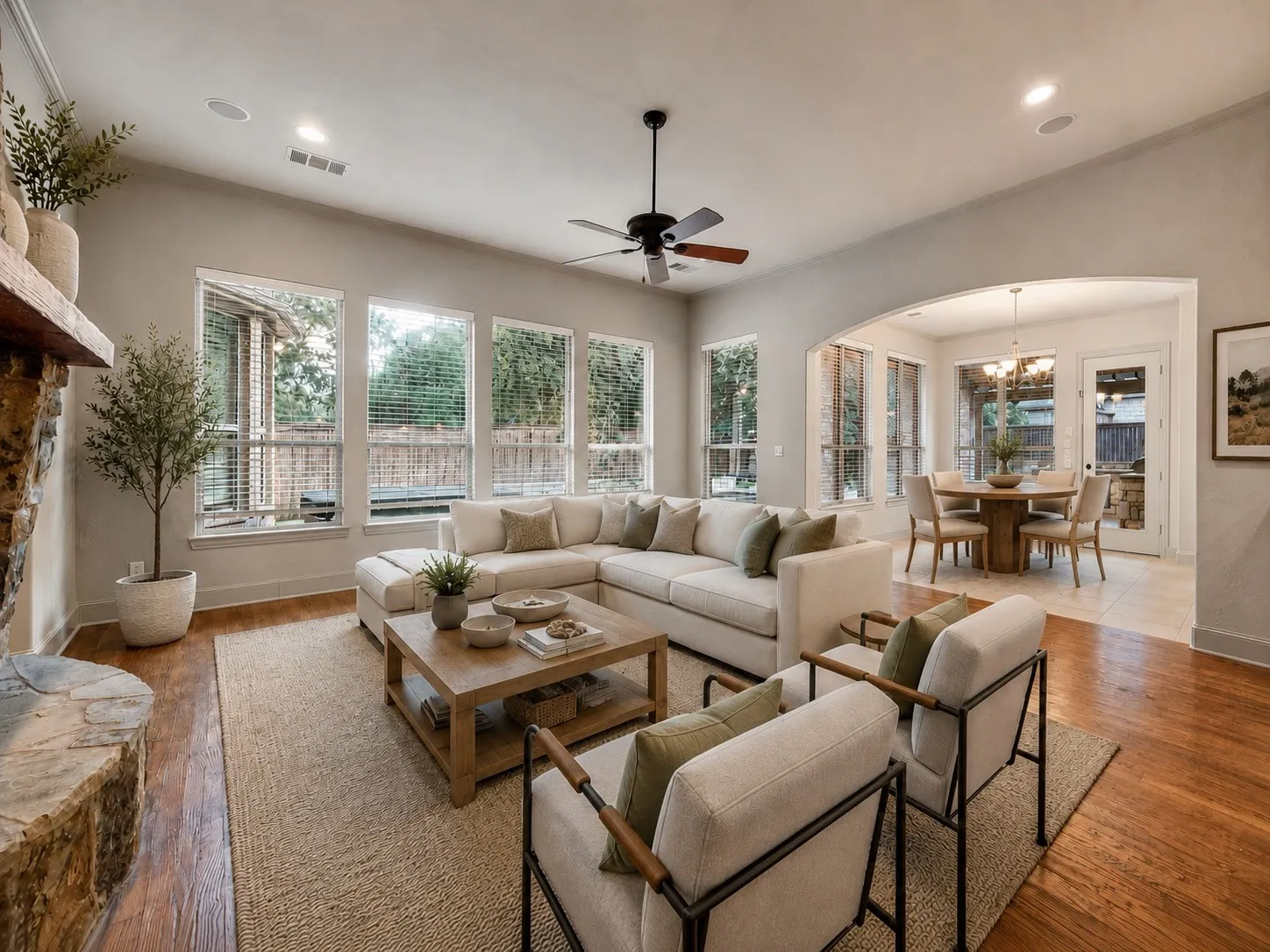 Single Family Residence For Sale in Tarrant County , 1516 Silverleaf Drive, Keller, Texas 76248, 4 Bedroom, 5 Bathroom, 3 Garage spaces, 4,416 Sqft, built in 2008, mls#21403130, Real Estate Agent in Keller, Homes For Sale in Tarrant county, Homes For Sale in Keller, Realtor in Keller Texas, Real Estate Brokerage Independent Realty Texas, Luminita Cordes Realtor