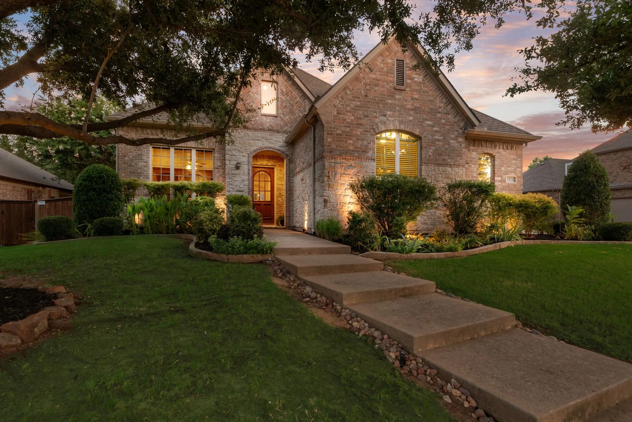 Single Family Residence For Sale in Tarrant County , 1516 Silverleaf Drive, Keller, Texas 76248, 4 Bedroom, 5 Bathroom, 3 Garage spaces, 4,416 Sqft, built in 2008, mls#21403130, Real Estate Agent in Keller, Homes For Sale in Tarrant county, Homes For Sale in Keller, Realtor in Keller Texas, Real Estate Brokerage Independent Realty Texas, Luminita Cordes Realtor