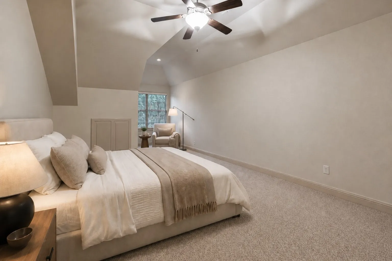 Single Family Residence For Sale in Tarrant County , 1516 Silverleaf Drive, Keller, Texas 76248, 4 Bedroom, 5 Bathroom, 3 Garage spaces, 4,416 Sqft, built in 2008, mls#21403130, Real Estate Agent in Keller, Homes For Sale in Tarrant county, Homes For Sale in Keller, Realtor in Keller Texas, Real Estate Brokerage Independent Realty Texas, Luminita Cordes Realtor