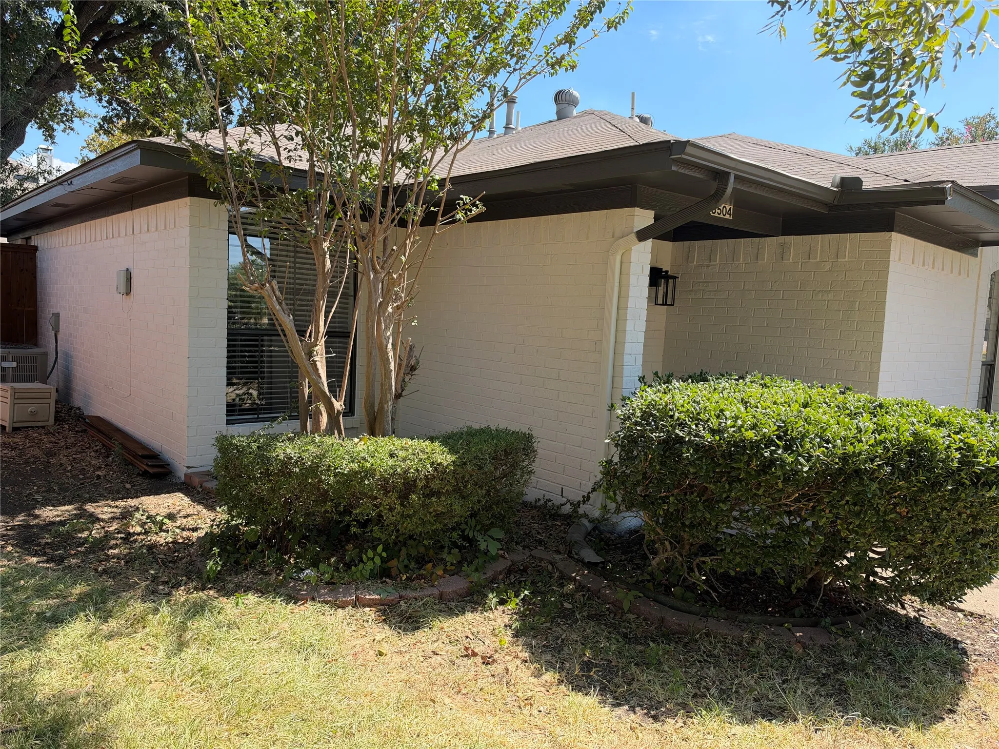 Condominium For Rent in Collin County , 8504 Holly Street, Frisco, Texas 75034, 2 Bedroom, 2 Bathroom, Garage spaces, 840 Sqft, built in 1985, mls#21403131, Real Estate Agent in Frisco, Homes For Rent in Collin county, Homes For Rent in Frisco, Realtor in Frisco Texas, Real Estate Brokerage Independent Realty Texas, Luminita Cordes Realtor
