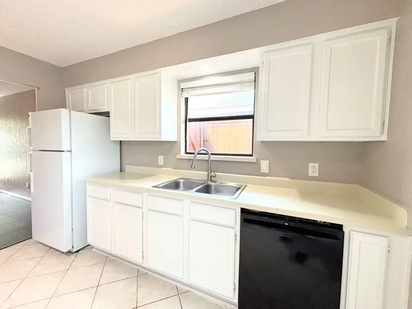 Condominium For Rent in Collin County , 8504 Holly Street, Frisco, Texas 75034, 2 Bedroom, 2 Bathroom, Garage spaces, 840 Sqft, built in 1985, mls#21403131, Real Estate Agent in Frisco, Homes For Rent in Collin county, Homes For Rent in Frisco, Realtor in Frisco Texas, Real Estate Brokerage Independent Realty Texas, Luminita Cordes Realtor