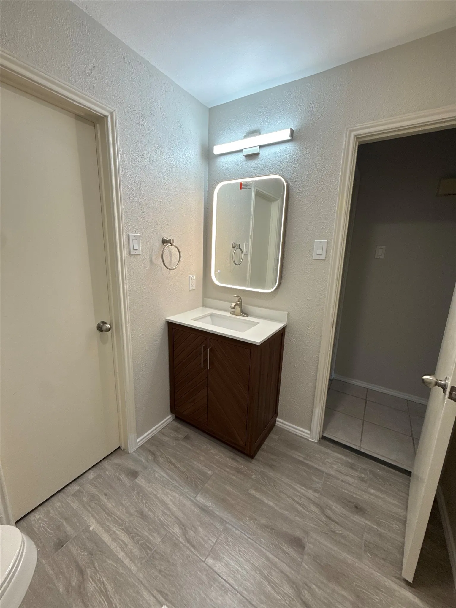 Condominium For Rent in Collin County , 8504 Holly Street, Frisco, Texas 75034, 2 Bedroom, 2 Bathroom, Garage spaces, 840 Sqft, built in 1985, mls#21403131, Real Estate Agent in Frisco, Homes For Rent in Collin county, Homes For Rent in Frisco, Realtor in Frisco Texas, Real Estate Brokerage Independent Realty Texas, Luminita Cordes Realtor