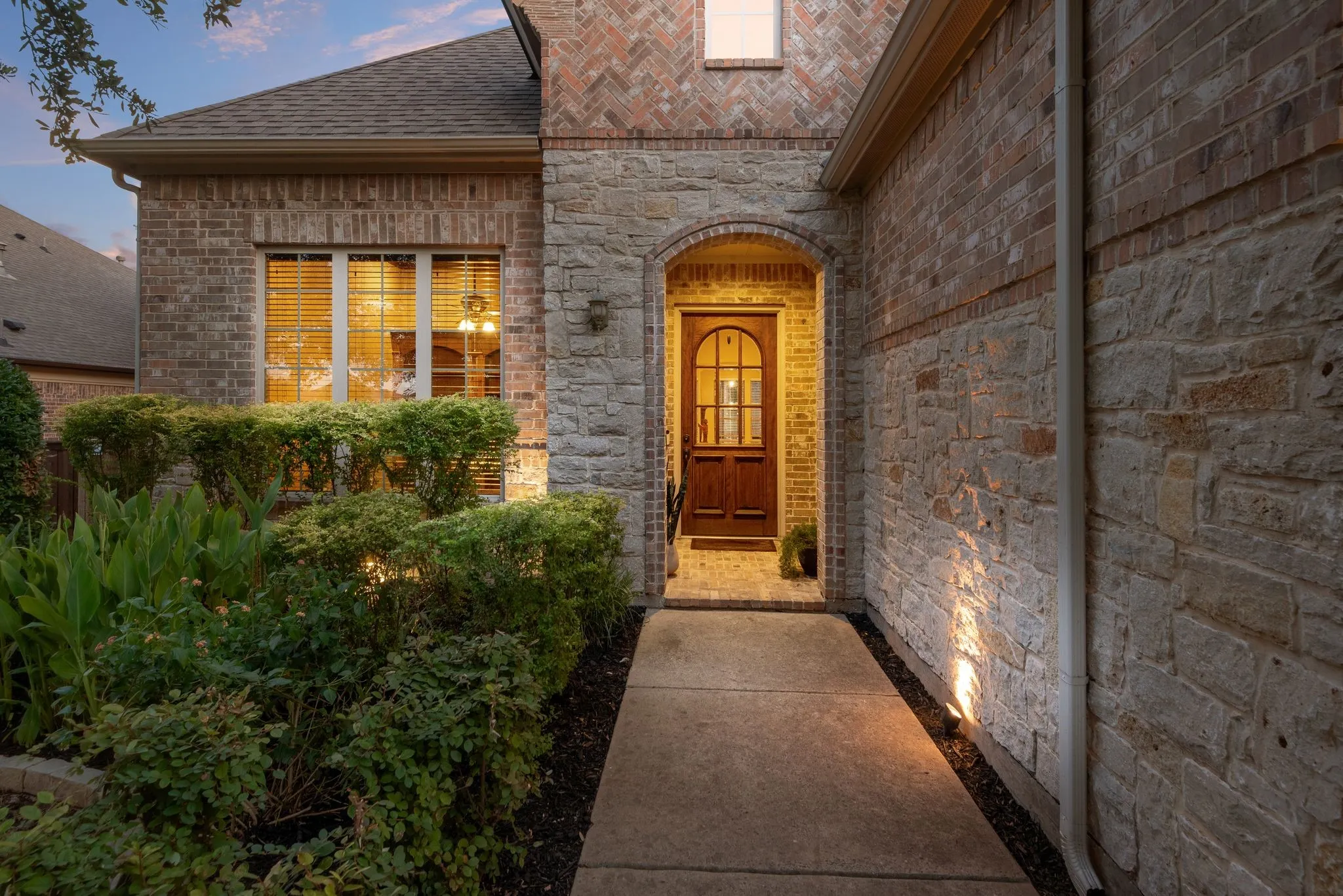 Single Family Residence For Rent in Tarrant County , 1516 Silverleaf Drive, Keller, Texas 76248, 4 Bedroom, 5 Bathroom, 3 Garage spaces, 4,416 Sqft, built in 2008, mls#21403132, Real Estate Agent in Keller, Homes For Rent in Tarrant county, Homes For Rent in Keller, Realtor in Keller Texas, Real Estate Brokerage Independent Realty Texas, Luminita Cordes Realtor