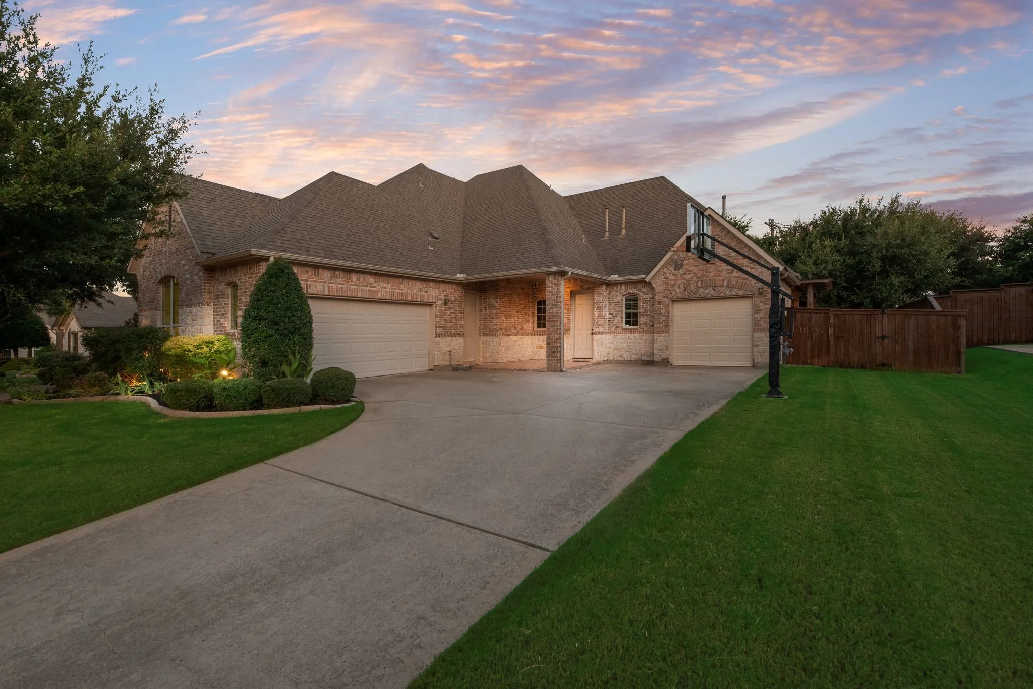 Single Family Residence For Rent in Tarrant County , 1516 Silverleaf Drive, Keller, Texas 76248, 4 Bedroom, 5 Bathroom, 3 Garage spaces, 4,416 Sqft, built in 2008, mls#21403132, Real Estate Agent in Keller, Homes For Rent in Tarrant county, Homes For Rent in Keller, Realtor in Keller Texas, Real Estate Brokerage Independent Realty Texas, Luminita Cordes Realtor