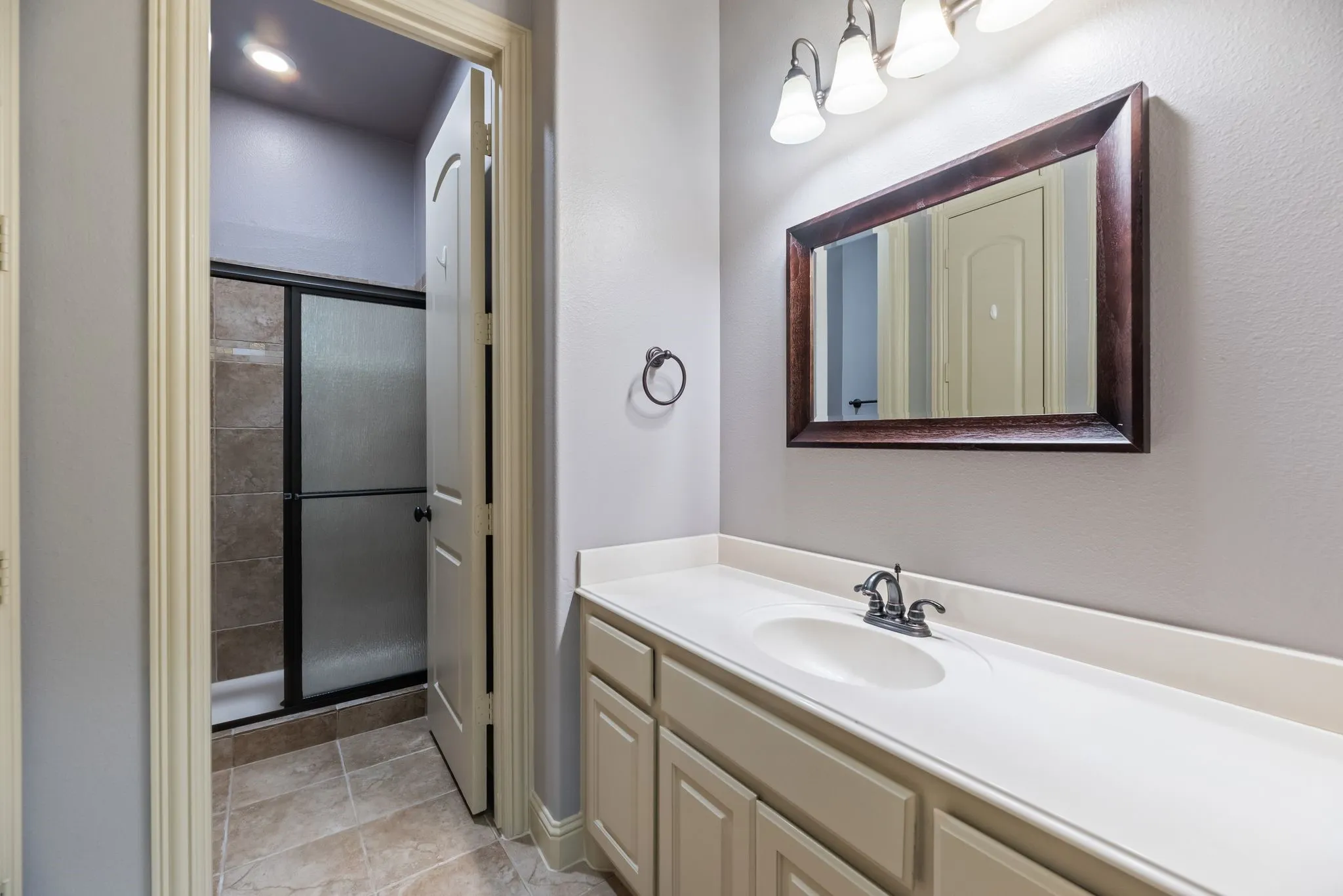 Single Family Residence For Rent in Tarrant County , 1516 Silverleaf Drive, Keller, Texas 76248, 4 Bedroom, 5 Bathroom, 3 Garage spaces, 4,416 Sqft, built in 2008, mls#21403132, Real Estate Agent in Keller, Homes For Rent in Tarrant county, Homes For Rent in Keller, Realtor in Keller Texas, Real Estate Brokerage Independent Realty Texas, Luminita Cordes Realtor