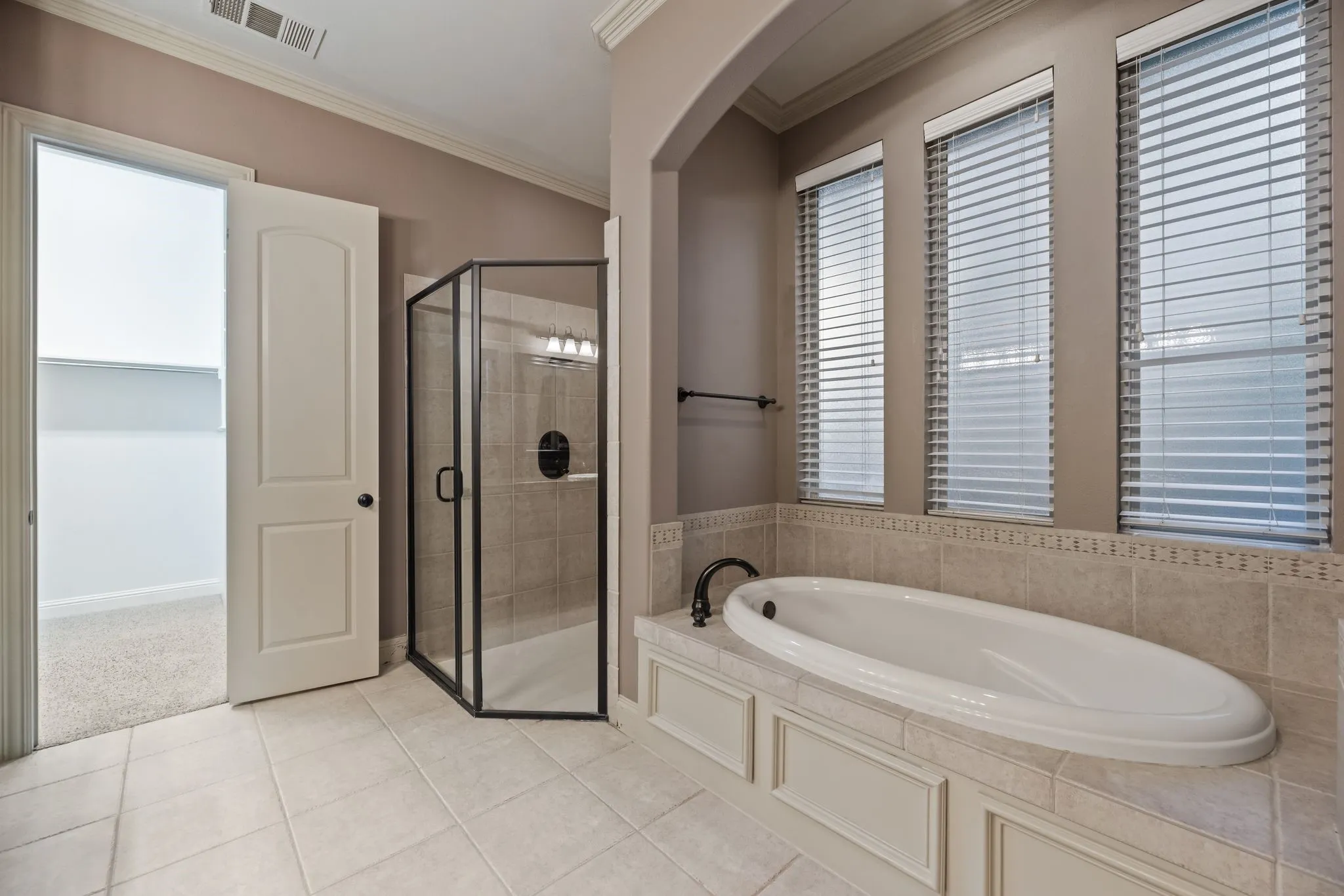 Single Family Residence For Rent in Tarrant County , 1516 Silverleaf Drive, Keller, Texas 76248, 4 Bedroom, 5 Bathroom, 3 Garage spaces, 4,416 Sqft, built in 2008, mls#21403132, Real Estate Agent in Keller, Homes For Rent in Tarrant county, Homes For Rent in Keller, Realtor in Keller Texas, Real Estate Brokerage Independent Realty Texas, Luminita Cordes Realtor