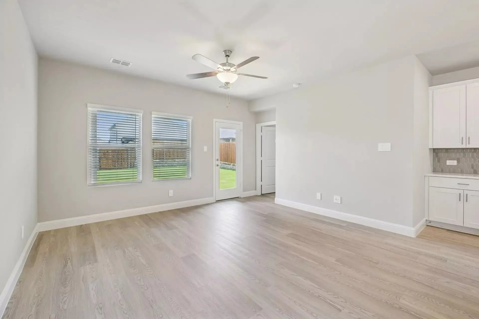 Single Family Residence For Rent in Collin County , 525 Blanton Street, Mc Kinney, Texas 75069, 4 Bedroom, 3 Bathroom, 2 Garage spaces, 2,097 Sqft, built in 2025, mls#21402876, Real Estate Agent in Mc Kinney, Homes For Rent in Collin county, Homes For Rent in Mc Kinney, Realtor in Mc Kinney Texas, Real Estate Brokerage Independent Realty Texas, Luminita Cordes Realtor