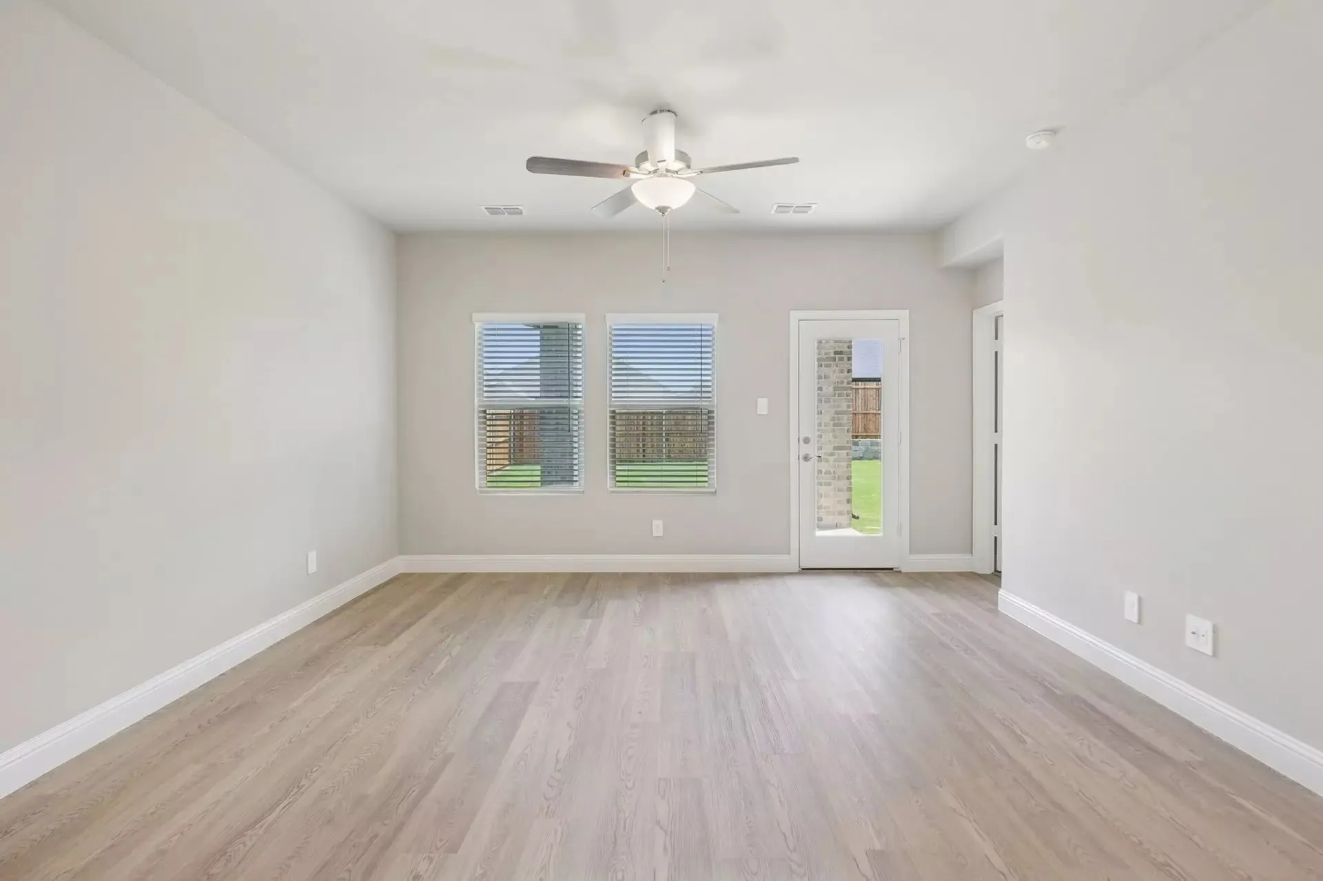Single Family Residence For Rent in Collin County , 525 Blanton Street, Mc Kinney, Texas 75069, 4 Bedroom, 3 Bathroom, 2 Garage spaces, 2,097 Sqft, built in 2025, mls#21402876, Real Estate Agent in Mc Kinney, Homes For Rent in Collin county, Homes For Rent in Mc Kinney, Realtor in Mc Kinney Texas, Real Estate Brokerage Independent Realty Texas, Luminita Cordes Realtor