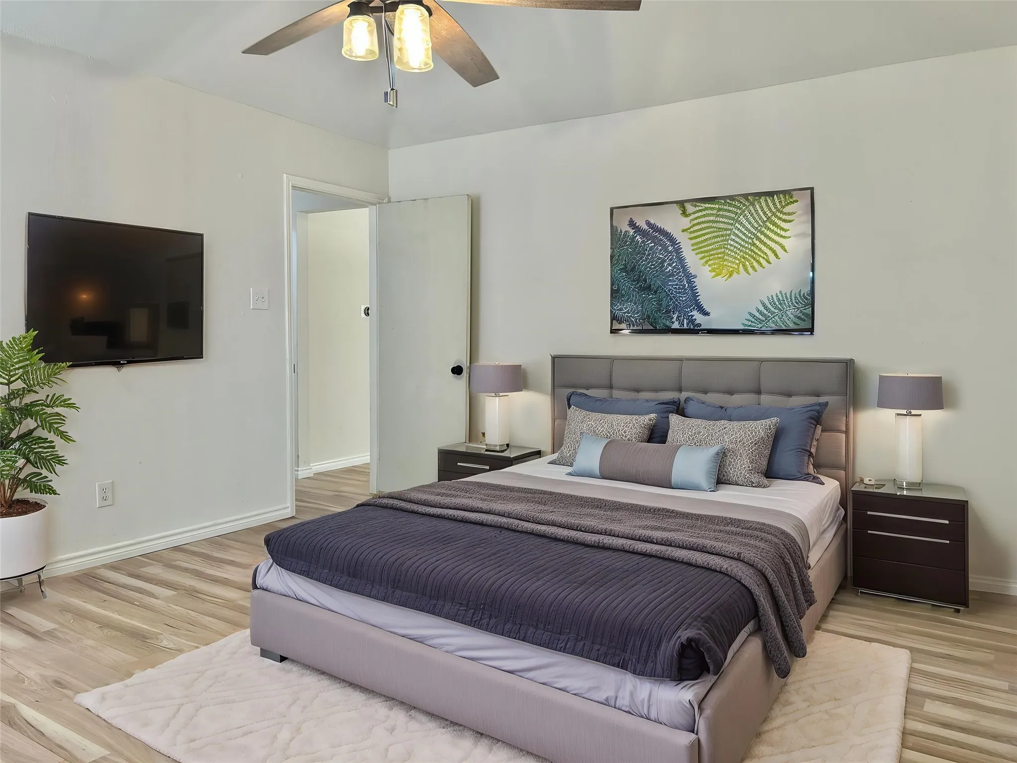 Single Family Residence For Sale in Tarrant County , 904 Vicksburg Lane, Burleson, Texas 76028, 3 Bedroom, 2 Bathroom, 2 Garage spaces, 1,567 Sqft, built in 1994, mls#21403135, Real Estate Agent in Burleson, Homes For Sale in Tarrant county, Homes For Sale in Burleson, Realtor in Burleson Texas, Real Estate Brokerage Independent Realty Texas, Luminita Cordes Realtor
