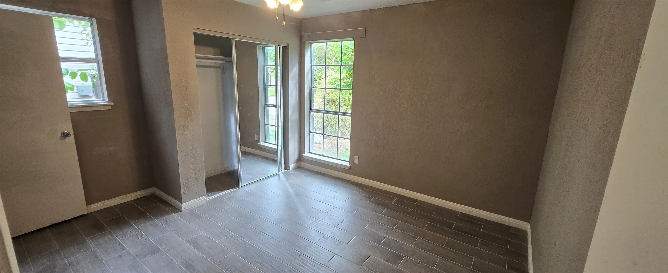 Single Family Residence For Rent in Dallas County , 1702 Pisces Street, Grand Prairie, Texas 75051, 4 Bedroom, 2 Bathroom, 2 Garage spaces, 1,648 Sqft, built in 1972, mls#21403142, Real Estate Agent in Grand Prairie, Homes For Rent in Dallas county, Homes For Rent in Grand Prairie, Realtor in Grand Prairie Texas, Real Estate Brokerage Independent Realty Texas, Luminita Cordes Realtor