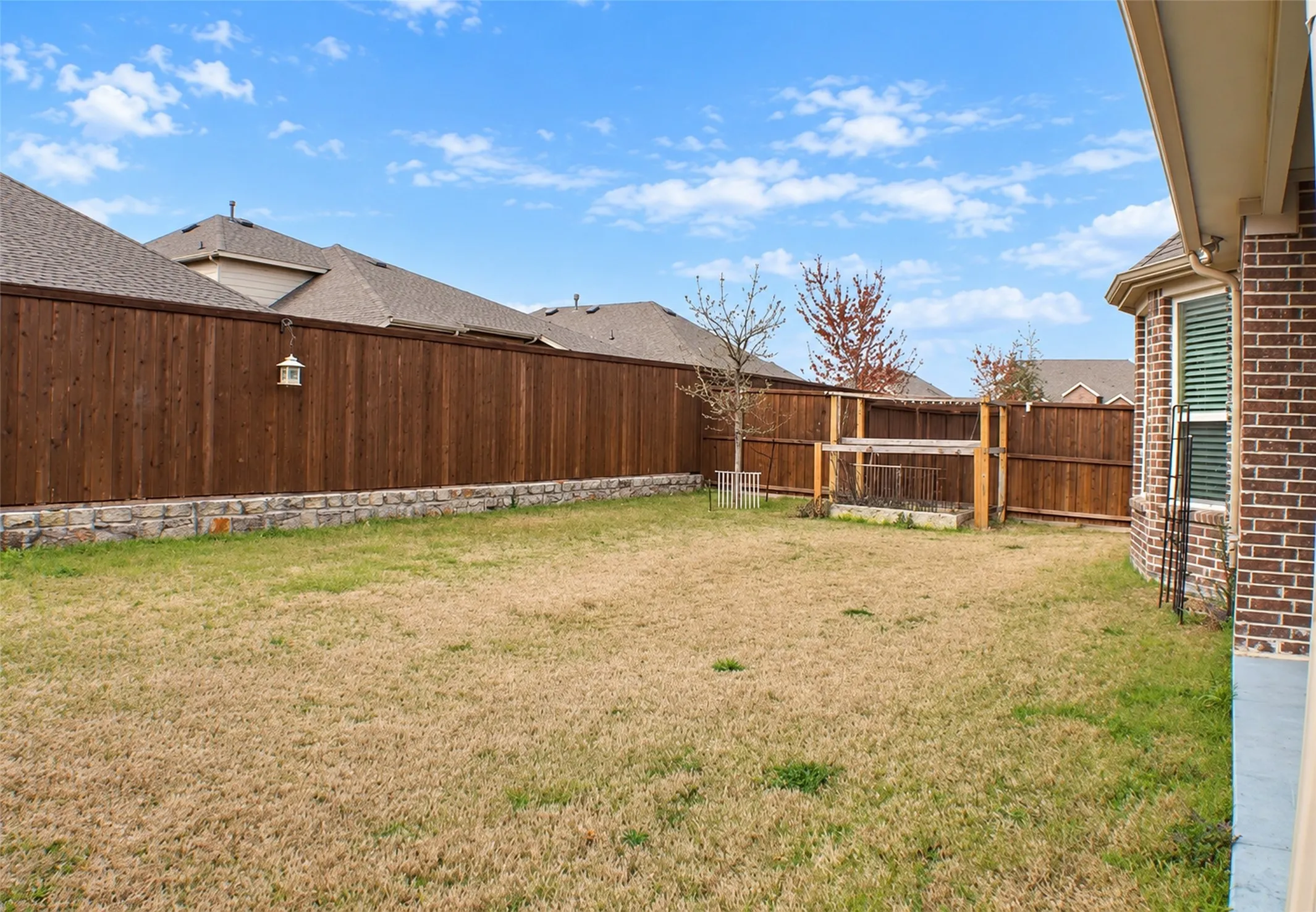 Single Family Residence For Sale in Denton County , 420 Windward Drive, Little Elm, Texas 75068, 5 Bedroom, 4 Bathroom, 2 Garage spaces, 3,275 Sqft, built in 2017, mls#21403149, Real Estate Agent in Little Elm, Homes For Sale in Denton county, Homes For Sale in Little Elm, Realtor in Little Elm Texas, Real Estate Brokerage Independent Realty Texas, Luminita Cordes Realtor