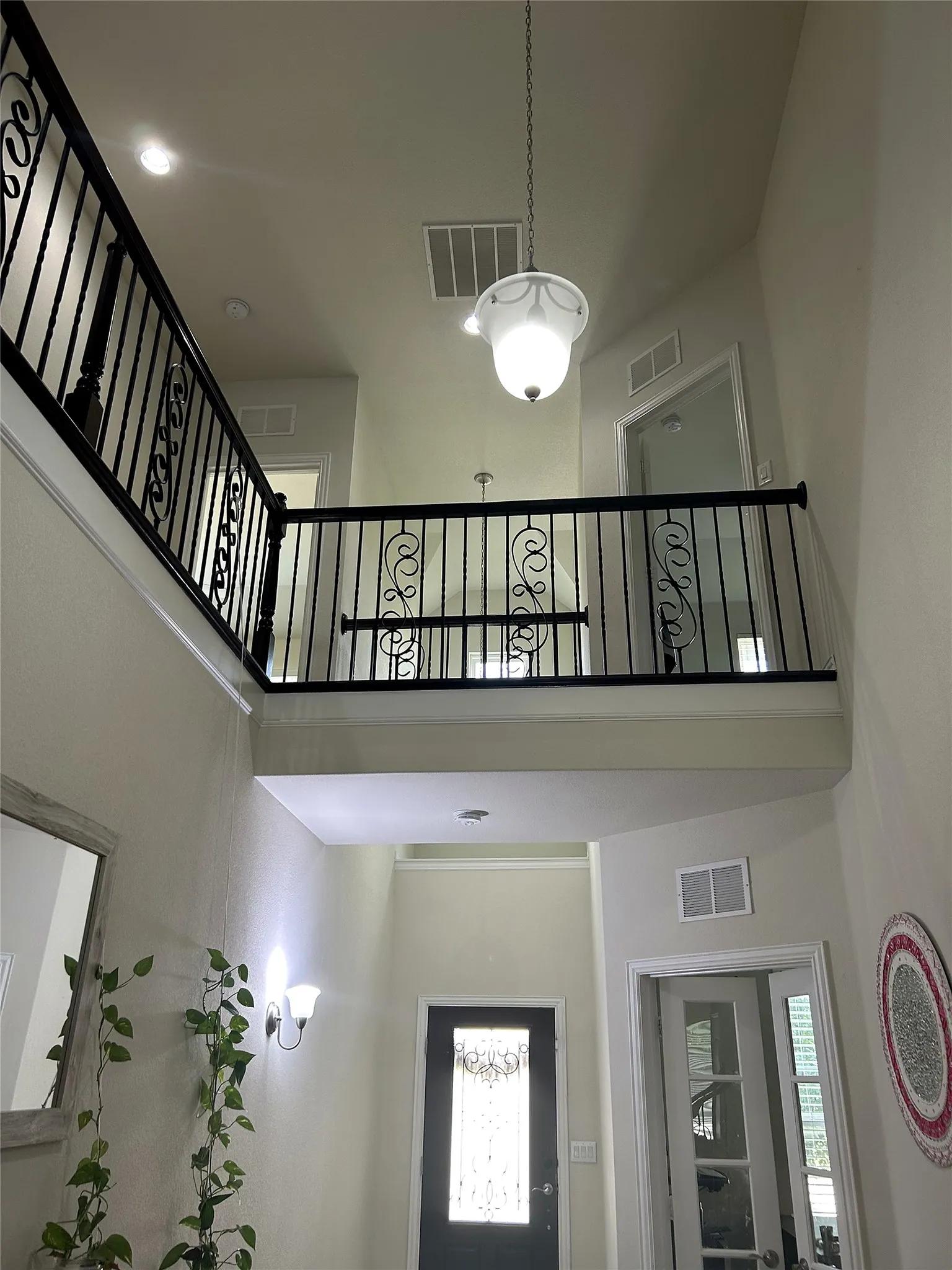 Single Family Residence For Sale in Denton County , 420 Windward Drive, Little Elm, Texas 75068, 5 Bedroom, 4 Bathroom, 2 Garage spaces, 3,275 Sqft, built in 2017, mls#21403149, Real Estate Agent in Little Elm, Homes For Sale in Denton county, Homes For Sale in Little Elm, Realtor in Little Elm Texas, Real Estate Brokerage Independent Realty Texas, Luminita Cordes Realtor