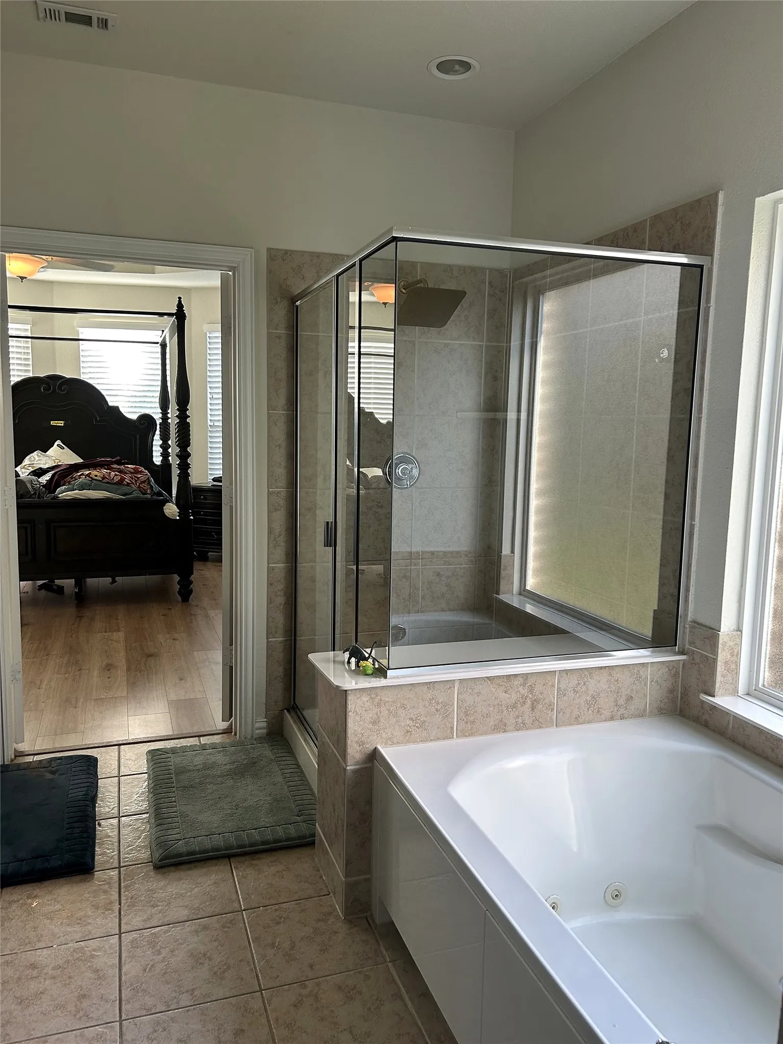 Single Family Residence For Sale in Denton County , 420 Windward Drive, Little Elm, Texas 75068, 5 Bedroom, 4 Bathroom, 2 Garage spaces, 3,275 Sqft, built in 2017, mls#21403149, Real Estate Agent in Little Elm, Homes For Sale in Denton county, Homes For Sale in Little Elm, Realtor in Little Elm Texas, Real Estate Brokerage Independent Realty Texas, Luminita Cordes Realtor