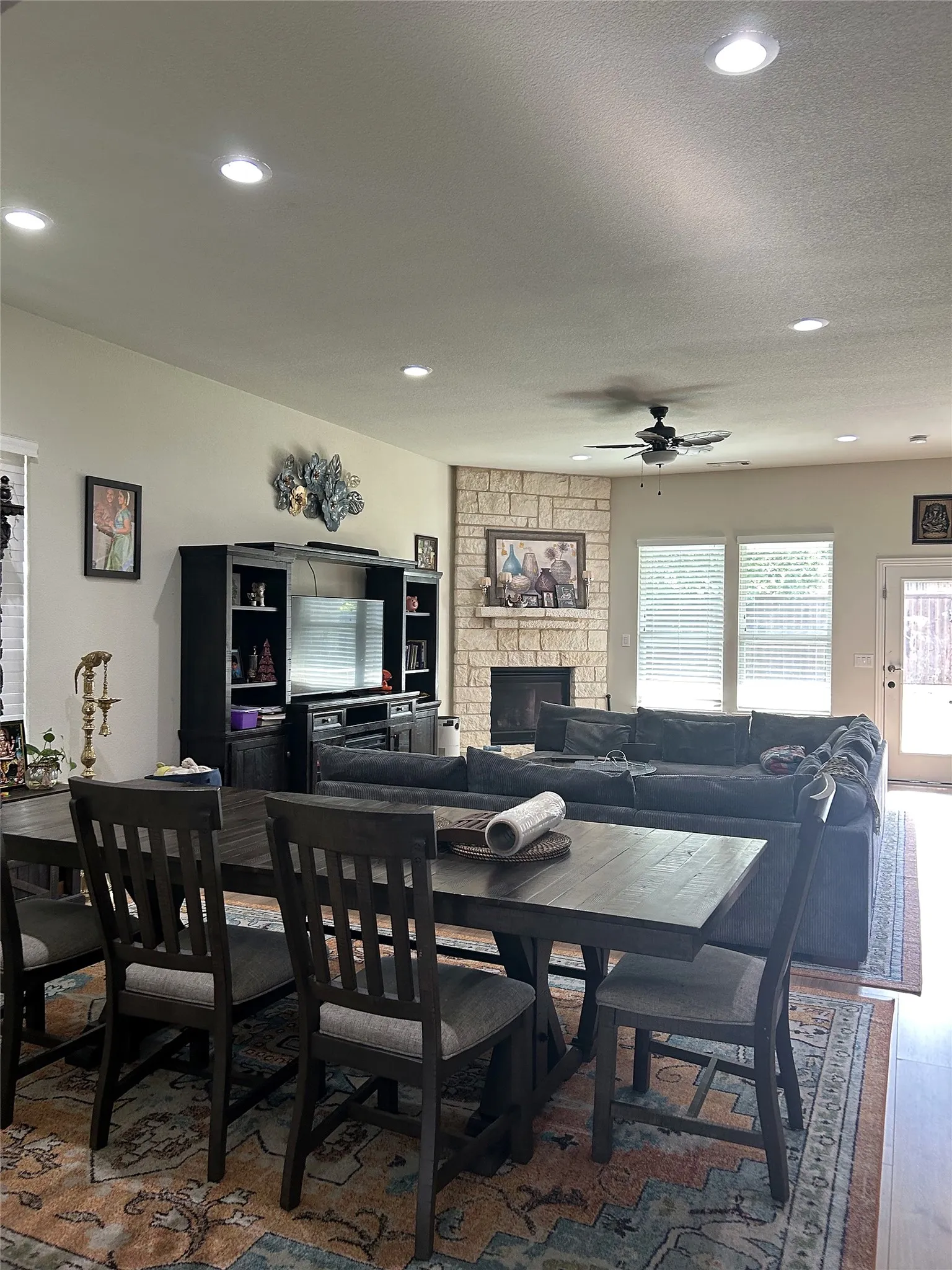 Single Family Residence For Sale in Denton County , 420 Windward Drive, Little Elm, Texas 75068, 5 Bedroom, 4 Bathroom, 2 Garage spaces, 3,275 Sqft, built in 2017, mls#21403149, Real Estate Agent in Little Elm, Homes For Sale in Denton county, Homes For Sale in Little Elm, Realtor in Little Elm Texas, Real Estate Brokerage Independent Realty Texas, Luminita Cordes Realtor
