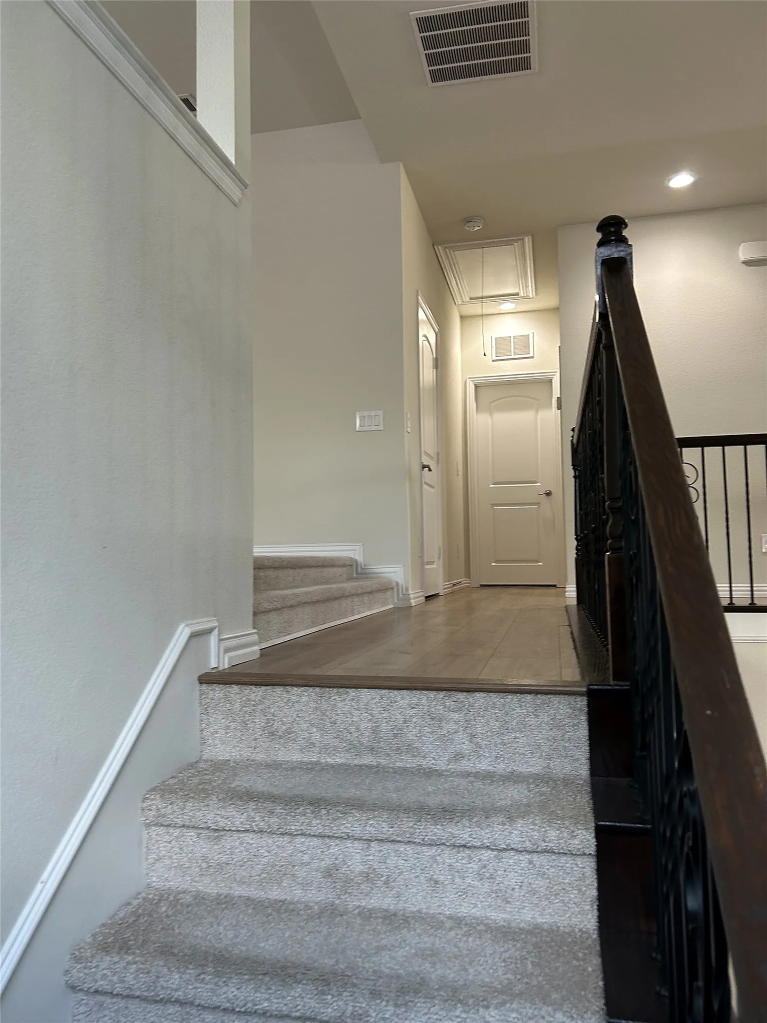 Single Family Residence For Sale in Denton County , 420 Windward Drive, Little Elm, Texas 75068, 5 Bedroom, 4 Bathroom, 2 Garage spaces, 3,275 Sqft, built in 2017, mls#21403149, Real Estate Agent in Little Elm, Homes For Sale in Denton county, Homes For Sale in Little Elm, Realtor in Little Elm Texas, Real Estate Brokerage Independent Realty Texas, Luminita Cordes Realtor