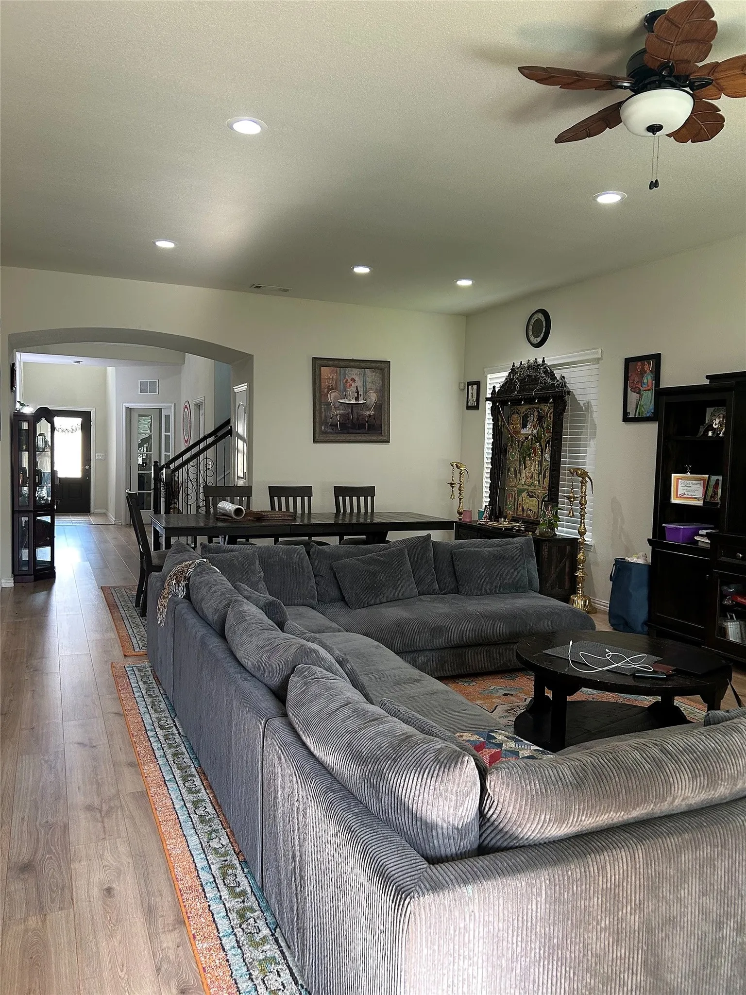 Single Family Residence For Sale in Denton County , 420 Windward Drive, Little Elm, Texas 75068, 5 Bedroom, 4 Bathroom, 2 Garage spaces, 3,275 Sqft, built in 2017, mls#21403149, Real Estate Agent in Little Elm, Homes For Sale in Denton county, Homes For Sale in Little Elm, Realtor in Little Elm Texas, Real Estate Brokerage Independent Realty Texas, Luminita Cordes Realtor