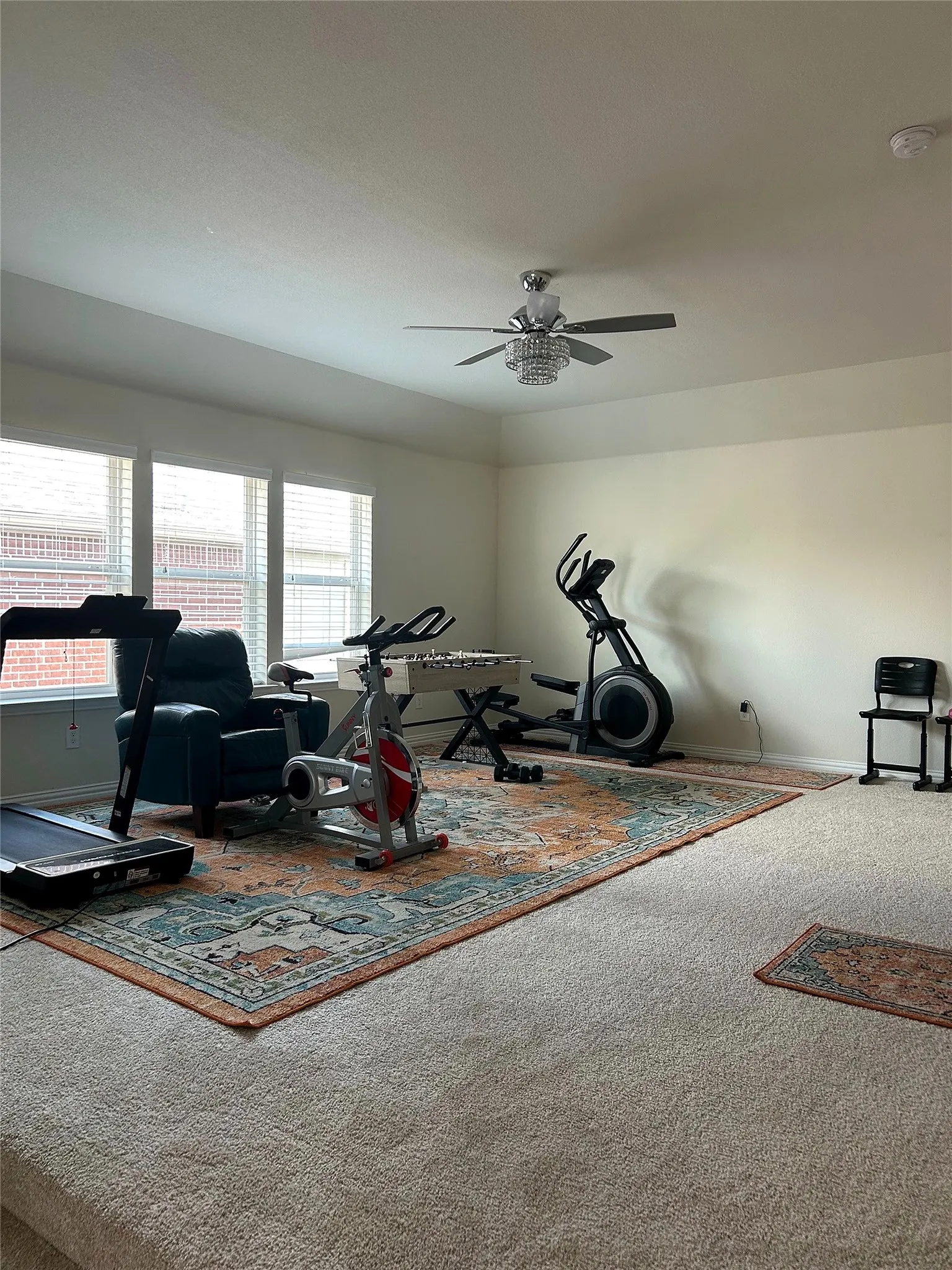 Single Family Residence For Sale in Denton County , 420 Windward Drive, Little Elm, Texas 75068, 5 Bedroom, 4 Bathroom, 2 Garage spaces, 3,275 Sqft, built in 2017, mls#21403149, Real Estate Agent in Little Elm, Homes For Sale in Denton county, Homes For Sale in Little Elm, Realtor in Little Elm Texas, Real Estate Brokerage Independent Realty Texas, Luminita Cordes Realtor