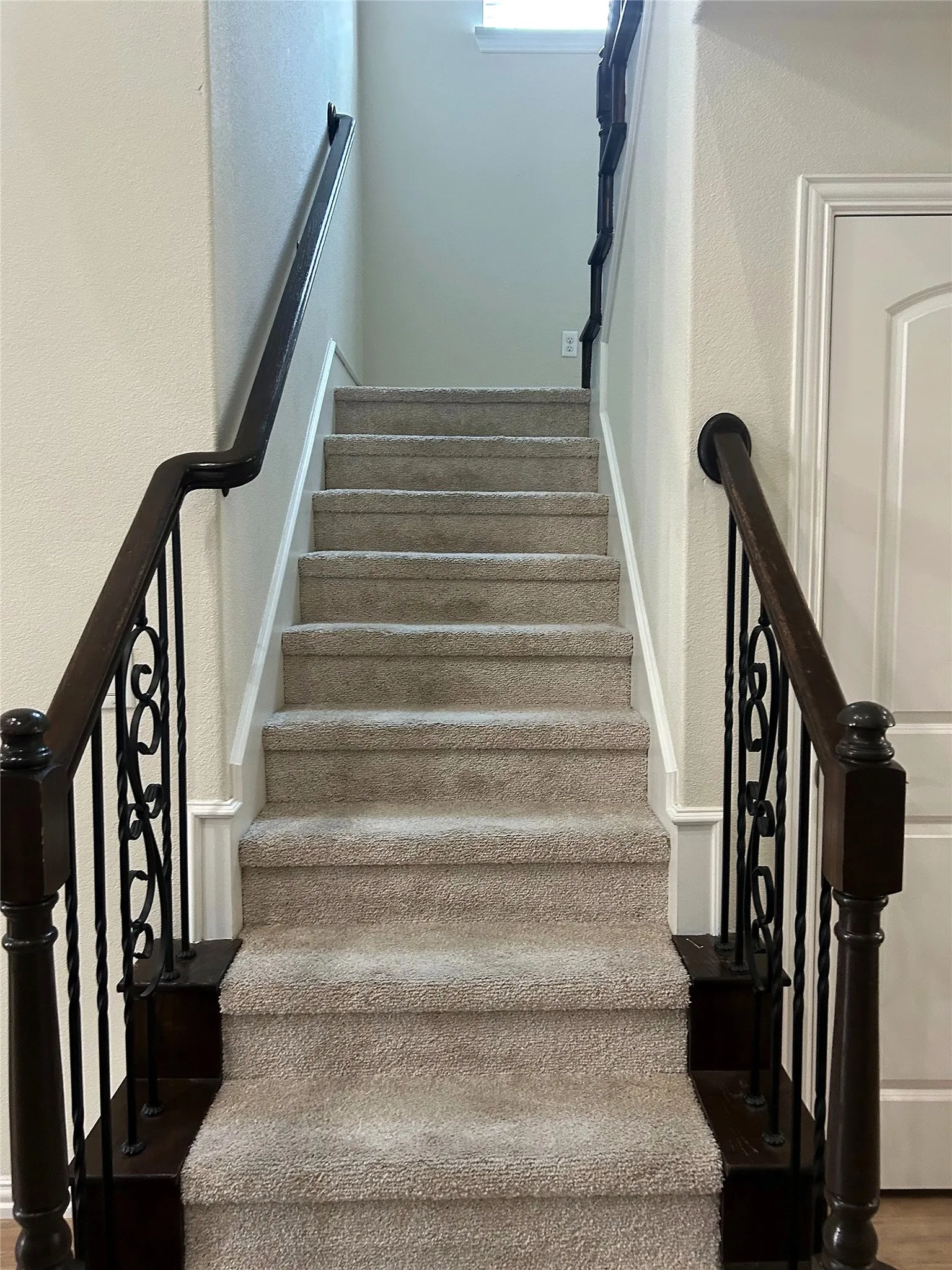 Single Family Residence For Sale in Denton County , 420 Windward Drive, Little Elm, Texas 75068, 5 Bedroom, 4 Bathroom, 2 Garage spaces, 3,275 Sqft, built in 2017, mls#21403149, Real Estate Agent in Little Elm, Homes For Sale in Denton county, Homes For Sale in Little Elm, Realtor in Little Elm Texas, Real Estate Brokerage Independent Realty Texas, Luminita Cordes Realtor