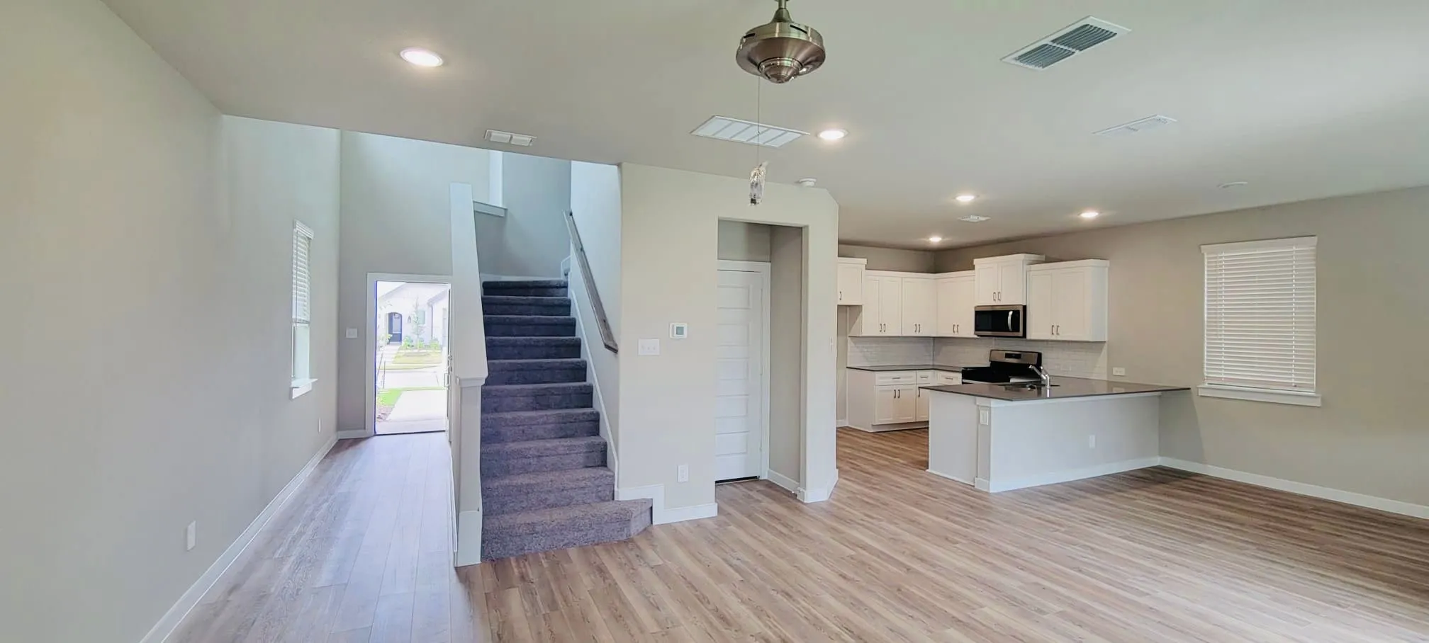 Single Family Residence For Rent in Collin County , 2533 Gaulding Street, Royse City, Texas 75189, 3 Bedroom, 3 Bathroom, 2 Garage spaces, 1,939 Sqft, built in 2022, mls#21403152, Real Estate Agent in Royse City, Homes For Rent in Collin county, Homes For Rent in Royse City, Realtor in Royse City Texas, Real Estate Brokerage Independent Realty Texas, Luminita Cordes Realtor