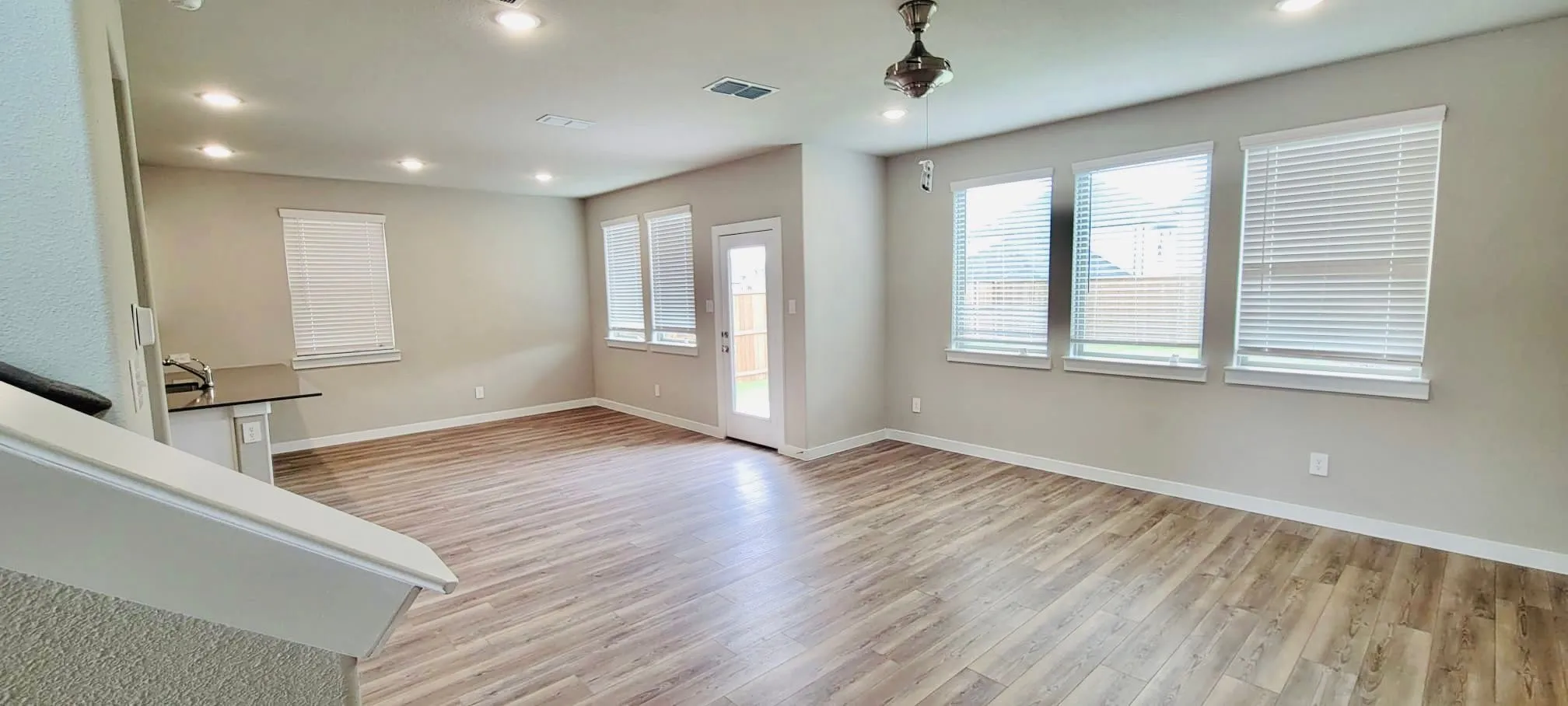 Single Family Residence For Rent in Collin County , 2533 Gaulding Street, Royse City, Texas 75189, 3 Bedroom, 3 Bathroom, 2 Garage spaces, 1,939 Sqft, built in 2022, mls#21403152, Real Estate Agent in Royse City, Homes For Rent in Collin county, Homes For Rent in Royse City, Realtor in Royse City Texas, Real Estate Brokerage Independent Realty Texas, Luminita Cordes Realtor