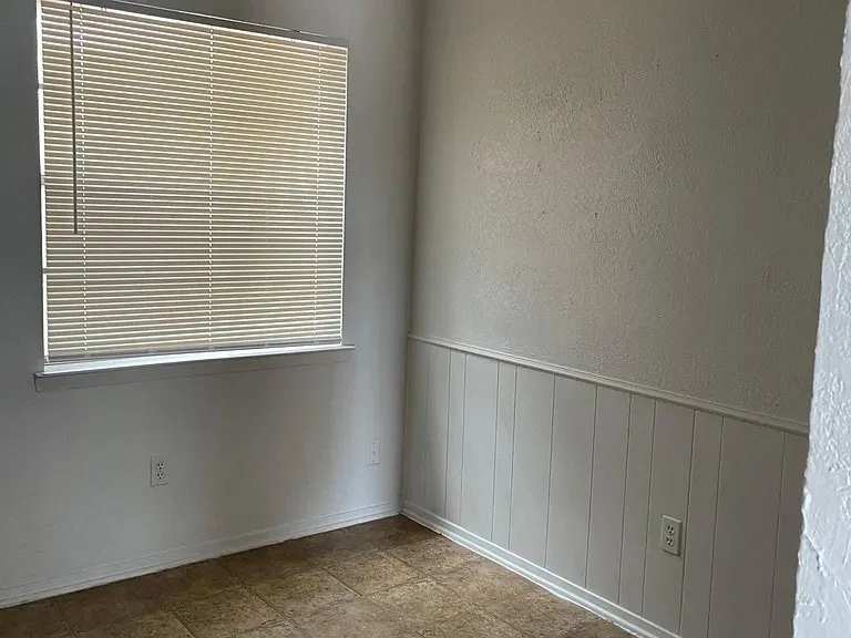 Quadruplex For Rent in Tarrant County , 3072 W Sycamore Circle 3072, Euless, Texas 76040, 2 Bedroom, 2 Bathroom, Garage spaces, 4,146 Sqft, built in 1984, mls#21402729, Real Estate Agent in Euless, Homes For Rent in Tarrant county, Homes For Rent in Euless, Realtor in Euless Texas, Real Estate Brokerage Independent Realty Texas, Luminita Cordes Realtor