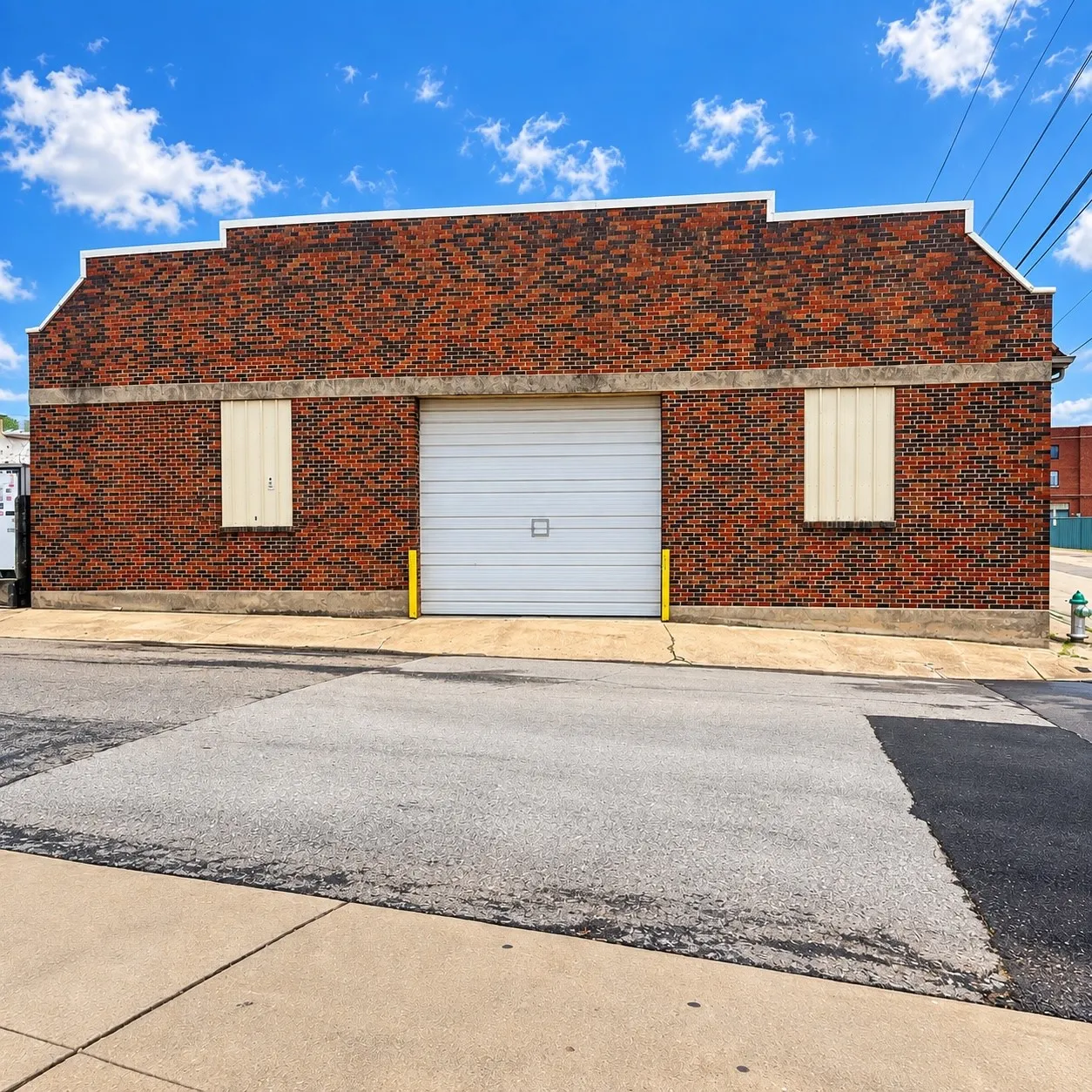 Warehouse For Sale in Hunt County , 2402 Stuart Street, Greenville, Texas 75401, 0, 0, Garage spaces, 0 Sqft, built in 1960, mls#21402911, Real Estate Agent in Greenville, Homes For Sale in Hunt county, Homes For Sale in Greenville, Realtor in Greenville Texas, Real Estate Brokerage Independent Realty Texas, Luminita Cordes Realtor
