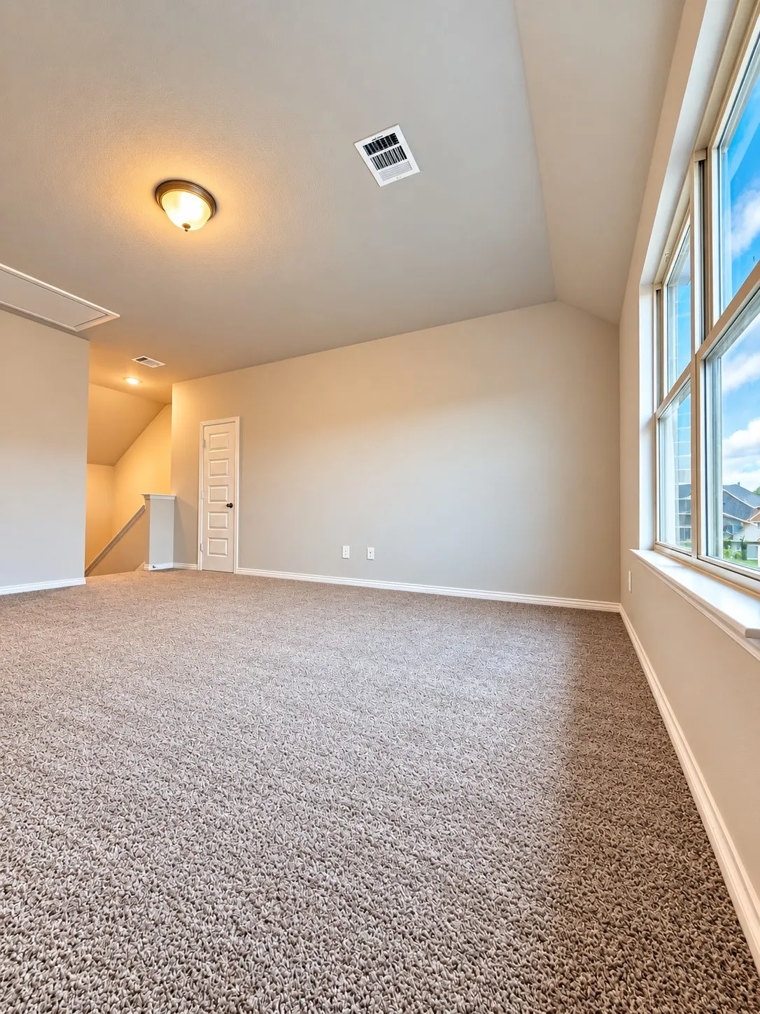 Expansive room