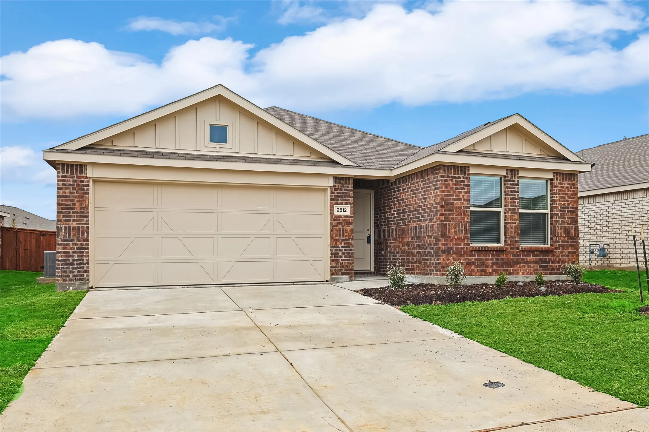 Single Family Residence For Rent in Denton County , 2812 Ozark Circle, Little Elm, Texas 75068, 4 Bedroom, 2 Bathroom, 2 Garage spaces, 1,858 Sqft, built in 2024, mls#21403050, Real Estate Agent in Little Elm, Homes For Rent in Denton county, Homes For Rent in Little Elm, Realtor in Little Elm Texas, Real Estate Brokerage Independent Realty Texas, Luminita Cordes Realtor