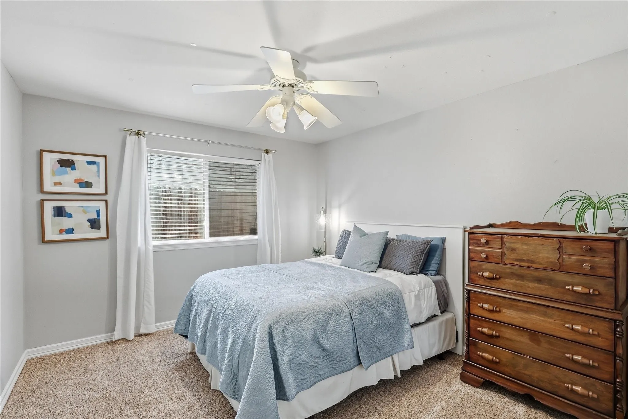Single Family Residence For Sale in Tarrant County , 2705 Mimosa Court, Bedford, Texas 76021, 3 Bedroom, 2 Bathroom, 2 Garage spaces, 2,120 Sqft, built in 1994, mls#21401848, Real Estate Agent in Bedford, Homes For Sale in Tarrant county, Homes For Sale in Bedford, Realtor in Bedford Texas, Real Estate Brokerage Independent Realty Texas, Luminita Cordes Realtor