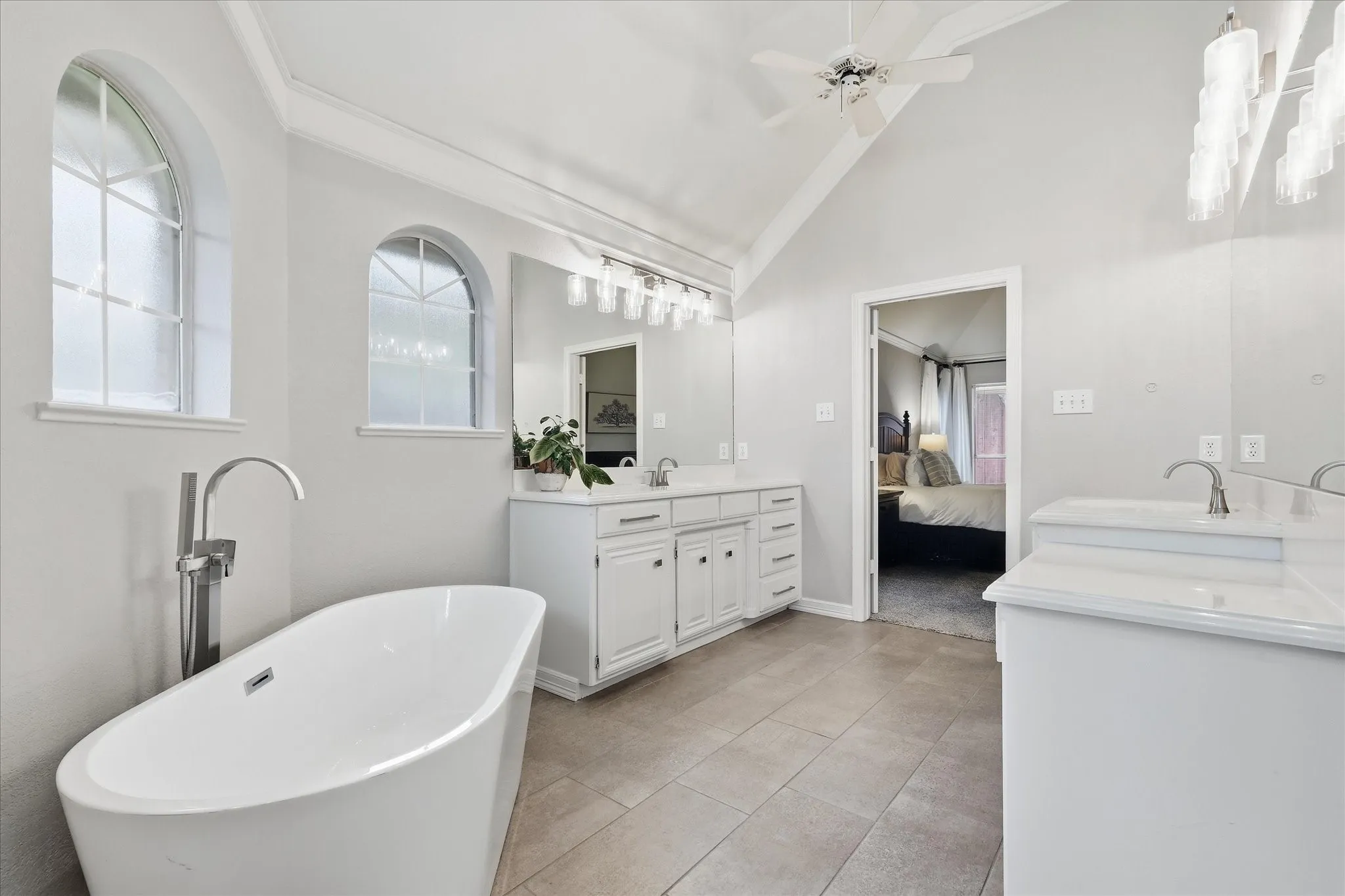 Single Family Residence For Sale in Tarrant County , 2705 Mimosa Court, Bedford, Texas 76021, 3 Bedroom, 2 Bathroom, 2 Garage spaces, 2,120 Sqft, built in 1994, mls#21401848, Real Estate Agent in Bedford, Homes For Sale in Tarrant county, Homes For Sale in Bedford, Realtor in Bedford Texas, Real Estate Brokerage Independent Realty Texas, Luminita Cordes Realtor
