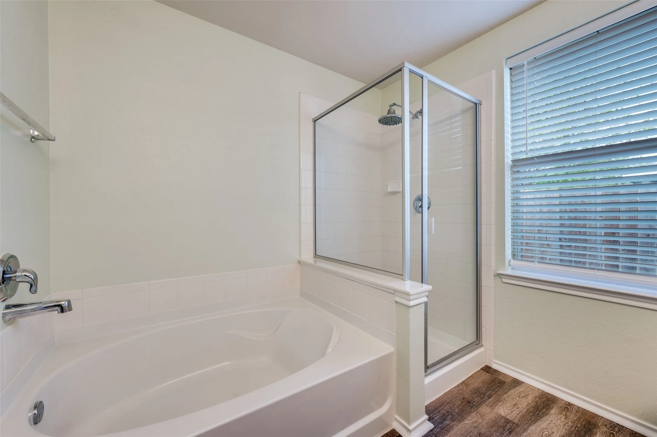 Single Family Residence For Sale in Collin County , 1277 Stone Lane, Celina, Texas 75009, 3 Bedroom, 2 Bathroom, 2 Garage spaces, 1,787 Sqft, built in 2004, mls#21384651, Real Estate Agent in Celina, Homes For Sale in Collin county, Homes For Sale in Celina, Realtor in Celina Texas, Real Estate Brokerage Independent Realty Texas, Luminita Cordes Realtor