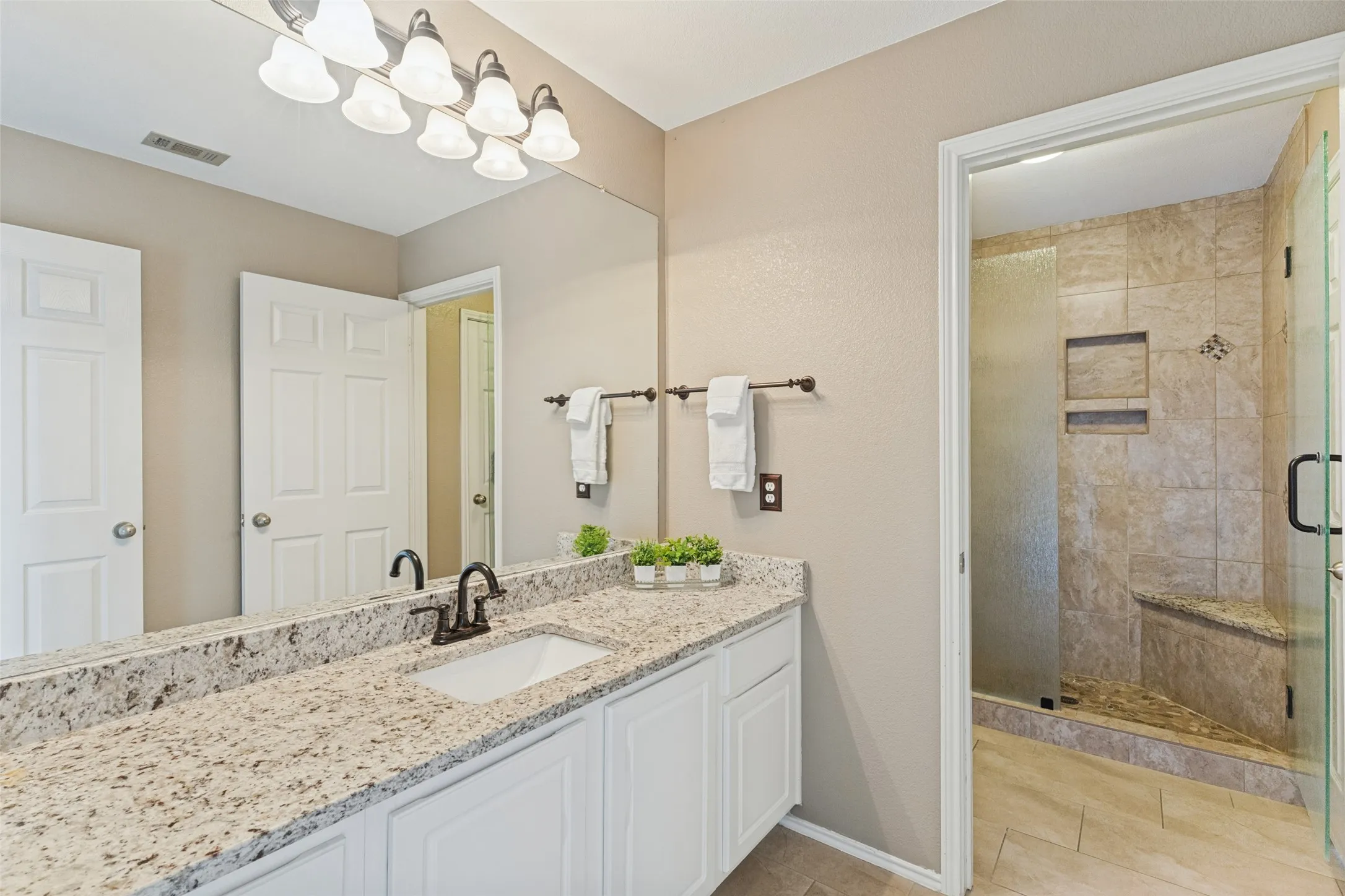 Secondary Bath
