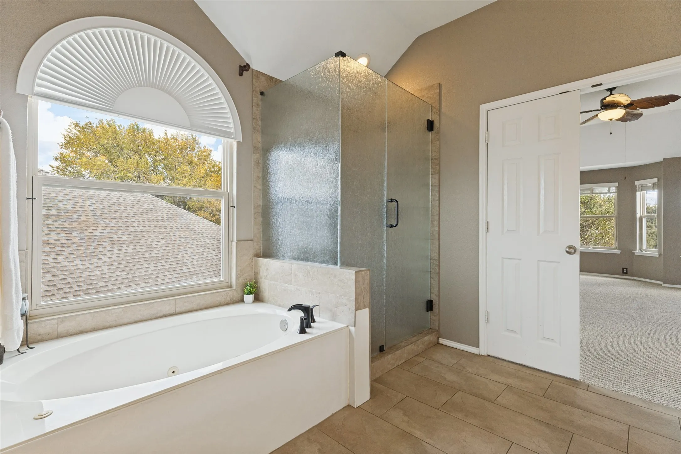 Single Family Residence For Sale in Tarrant County , 4237 Shores Court, Fort Worth, Texas 76137, 4 Bedroom, 3 Bathroom, 2 Garage spaces, 2,808 Sqft, built in 2001, mls#21398726, Real Estate Agent in Fort Worth, Homes For Sale in Tarrant county, Homes For Sale in Fort Worth, Realtor in Fort Worth Texas, Real Estate Brokerage Independent Realty Texas, Luminita Cordes Realtor