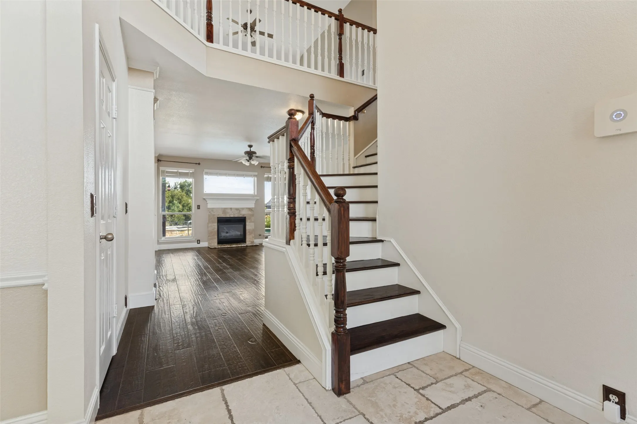 Single Family Residence For Sale in Tarrant County , 4237 Shores Court, Fort Worth, Texas 76137, 4 Bedroom, 3 Bathroom, 2 Garage spaces, 2,808 Sqft, built in 2001, mls#21398726, Real Estate Agent in Fort Worth, Homes For Sale in Tarrant county, Homes For Sale in Fort Worth, Realtor in Fort Worth Texas, Real Estate Brokerage Independent Realty Texas, Luminita Cordes Realtor
