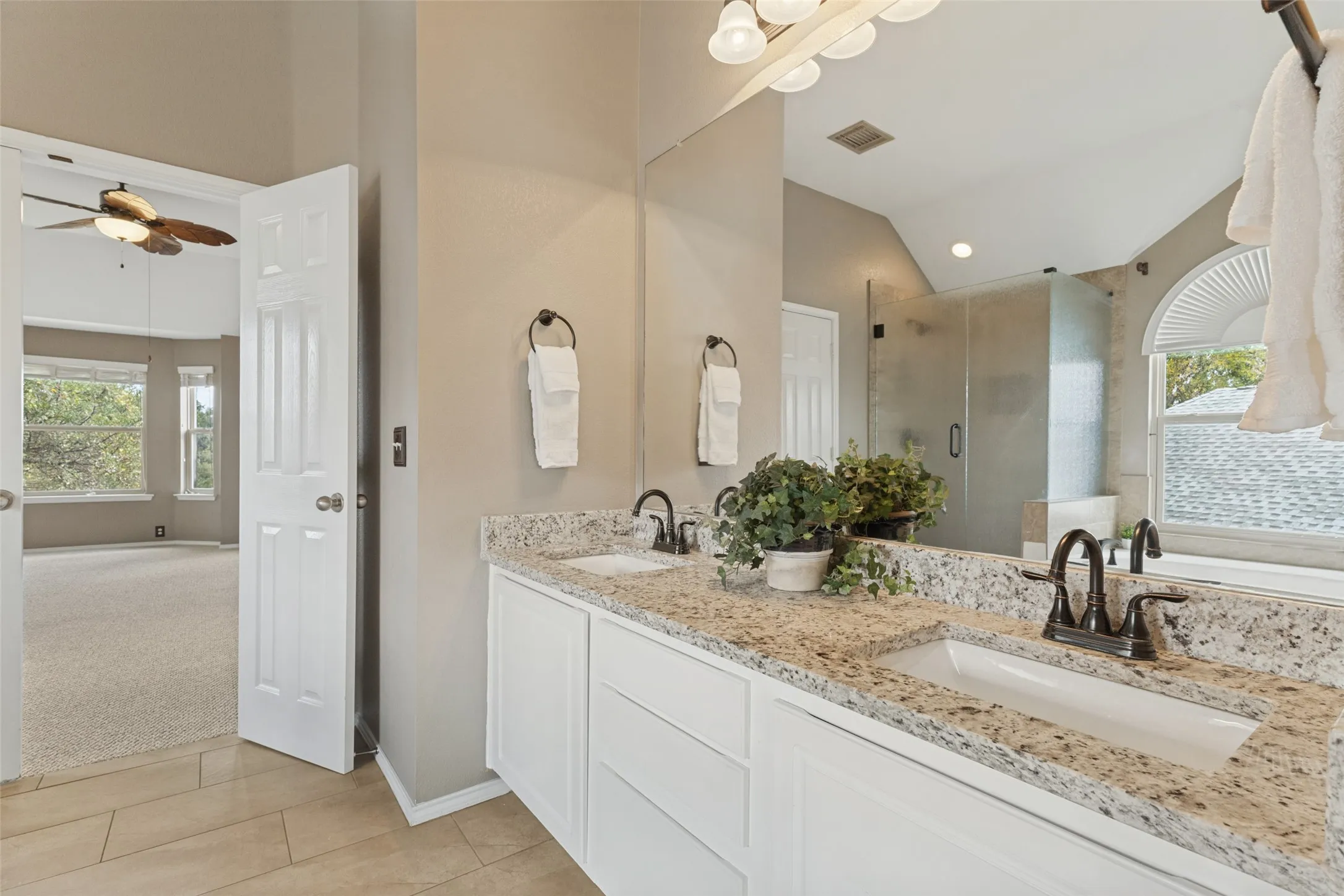 Single Family Residence For Sale in Tarrant County , 4237 Shores Court, Fort Worth, Texas 76137, 4 Bedroom, 3 Bathroom, 2 Garage spaces, 2,808 Sqft, built in 2001, mls#21398726, Real Estate Agent in Fort Worth, Homes For Sale in Tarrant county, Homes For Sale in Fort Worth, Realtor in Fort Worth Texas, Real Estate Brokerage Independent Realty Texas, Luminita Cordes Realtor