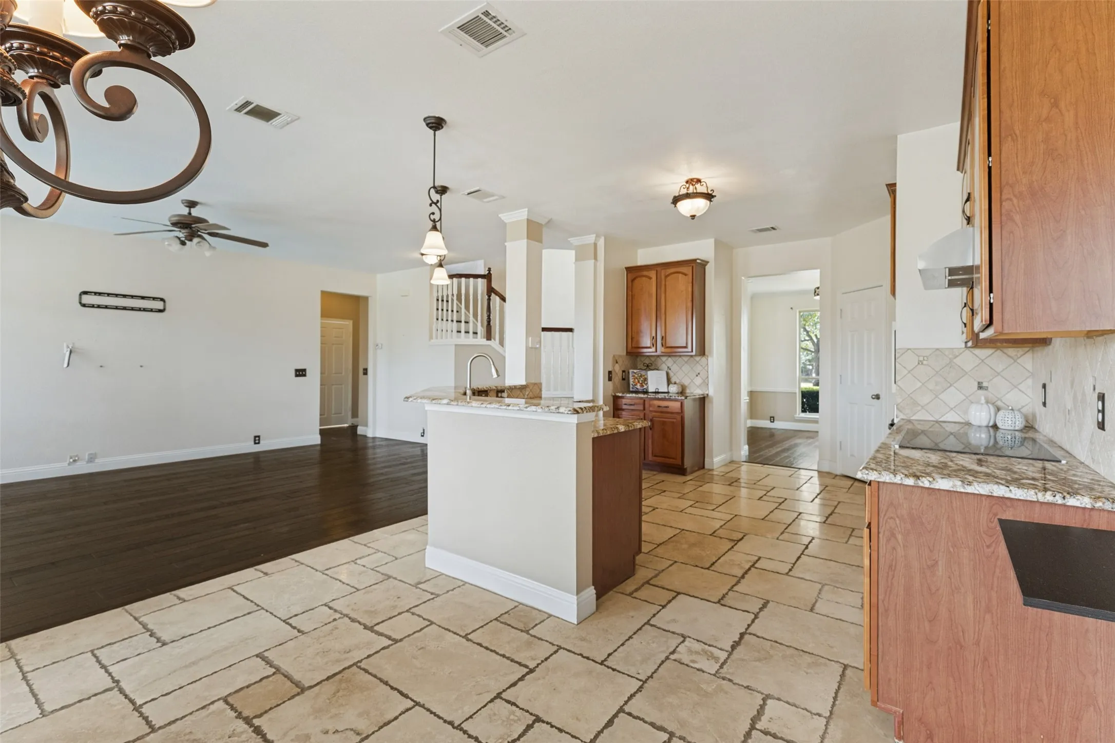 Single Family Residence For Sale in Tarrant County , 4237 Shores Court, Fort Worth, Texas 76137, 4 Bedroom, 3 Bathroom, 2 Garage spaces, 2,808 Sqft, built in 2001, mls#21398726, Real Estate Agent in Fort Worth, Homes For Sale in Tarrant county, Homes For Sale in Fort Worth, Realtor in Fort Worth Texas, Real Estate Brokerage Independent Realty Texas, Luminita Cordes Realtor