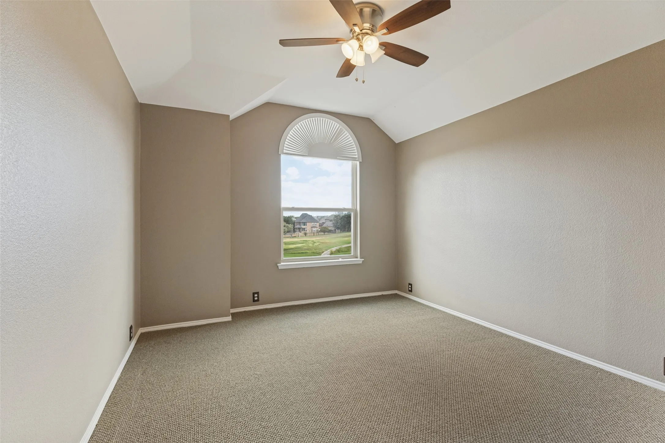 Single Family Residence For Sale in Tarrant County , 4237 Shores Court, Fort Worth, Texas 76137, 4 Bedroom, 3 Bathroom, 2 Garage spaces, 2,808 Sqft, built in 2001, mls#21398726, Real Estate Agent in Fort Worth, Homes For Sale in Tarrant county, Homes For Sale in Fort Worth, Realtor in Fort Worth Texas, Real Estate Brokerage Independent Realty Texas, Luminita Cordes Realtor