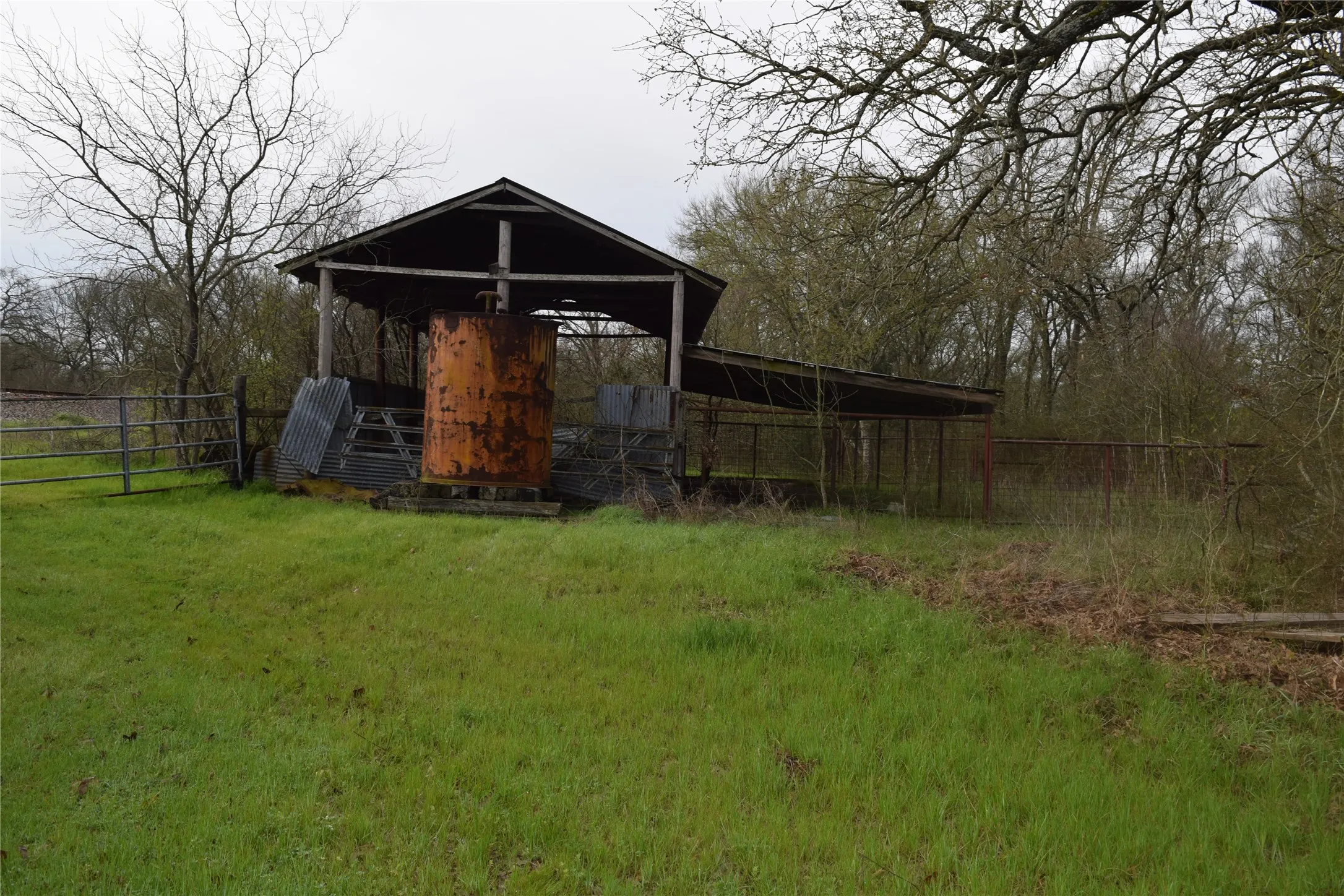 Ranch For Sale in Freestone County , 1110 Main, Streetman, Texas 75859, 0, 0, Garage spaces, 0 Sqft, built in 0, mls#21403173, Real Estate Agent in Streetman, Homes For Sale in Freestone county, Homes For Sale in Streetman, Realtor in Streetman Texas, Real Estate Brokerage Independent Realty Texas, Luminita Cordes Realtor