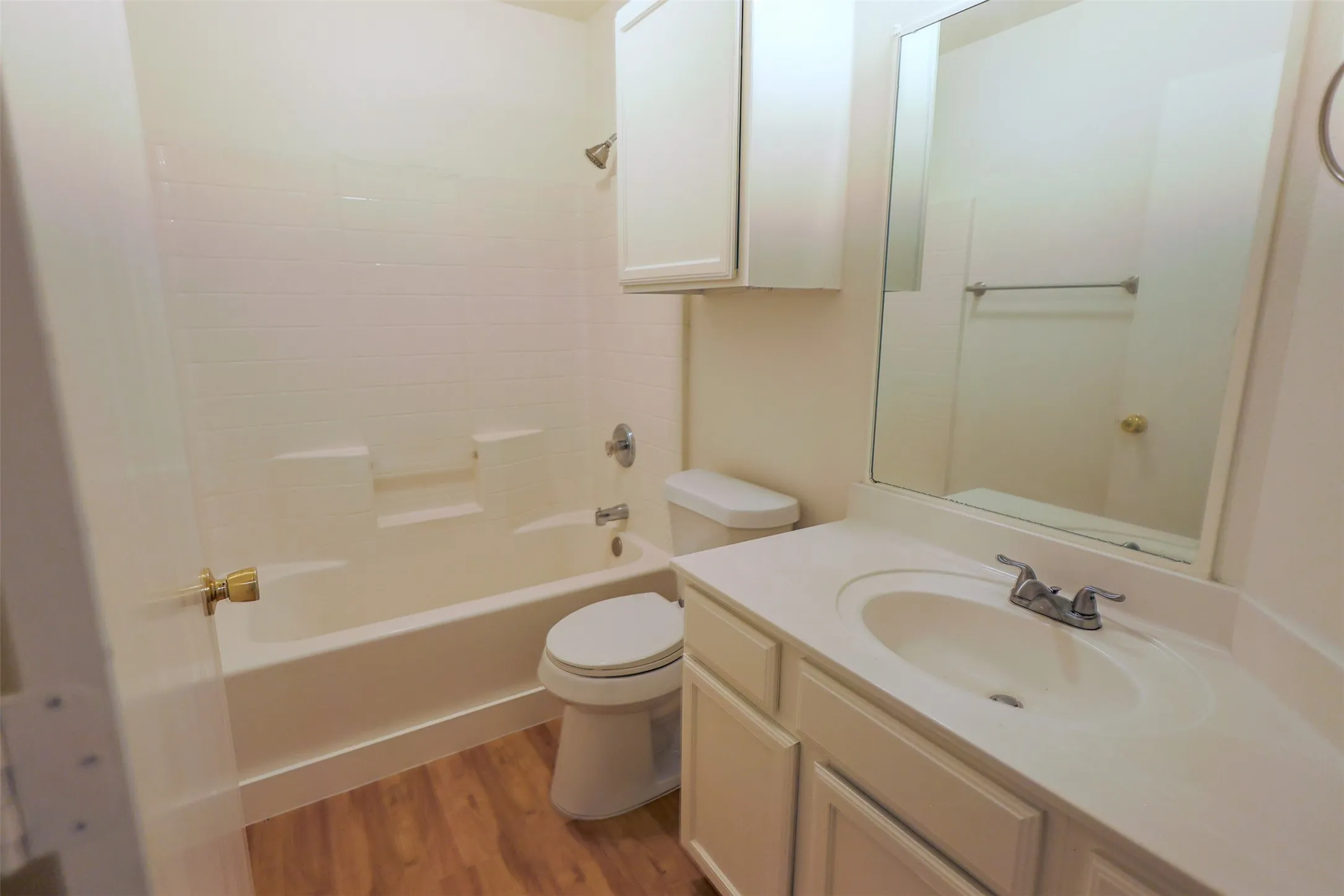 Townhouse For Rent in Tarrant County , 1208 Village Garden Drive, Azle, Texas 76020, 4 Bedroom, 2 Bathroom, 1 Garage spaces, 1,246 Sqft, built in 2006, mls#21403180, Real Estate Agent in Azle, Homes For Rent in Tarrant county, Homes For Rent in Azle, Realtor in Azle Texas, Real Estate Brokerage Independent Realty Texas, Luminita Cordes Realtor