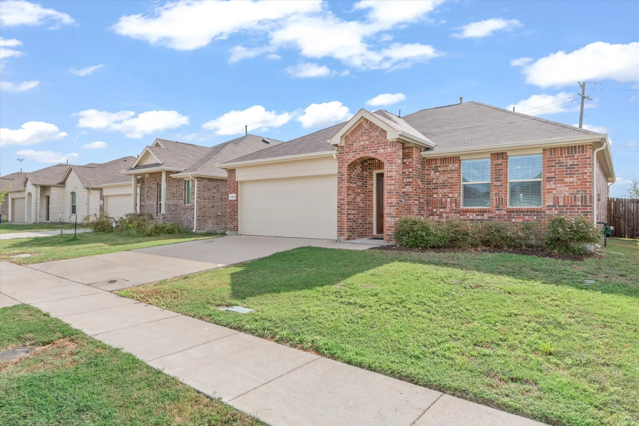 Single Family Residence For Sale in Kaufman County , 5404 Montrose Drive, Forney, Texas 75126, 3 Bedroom, 2 Bathroom, 2 Garage spaces, 1,430 Sqft, built in 2022, mls#21403106, Real Estate Agent in Forney, Homes For Sale in Kaufman county, Homes For Sale in Forney, Realtor in Forney Texas, Real Estate Brokerage Independent Realty Texas, Luminita Cordes Realtor