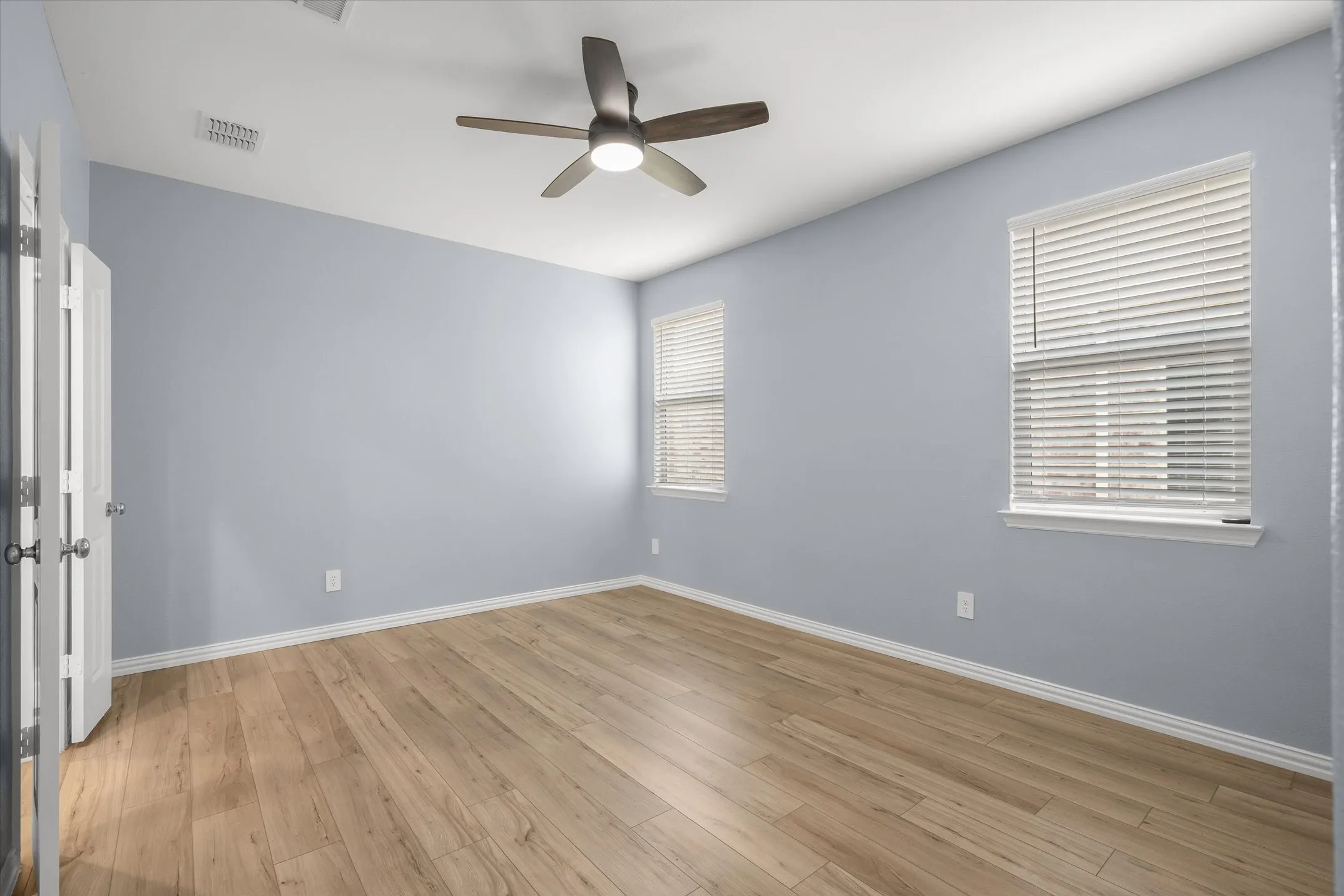 Single Family Residence For Sale in Kaufman County , 5404 Montrose Drive, Forney, Texas 75126, 3 Bedroom, 2 Bathroom, 2 Garage spaces, 1,430 Sqft, built in 2022, mls#21403106, Real Estate Agent in Forney, Homes For Sale in Kaufman county, Homes For Sale in Forney, Realtor in Forney Texas, Real Estate Brokerage Independent Realty Texas, Luminita Cordes Realtor