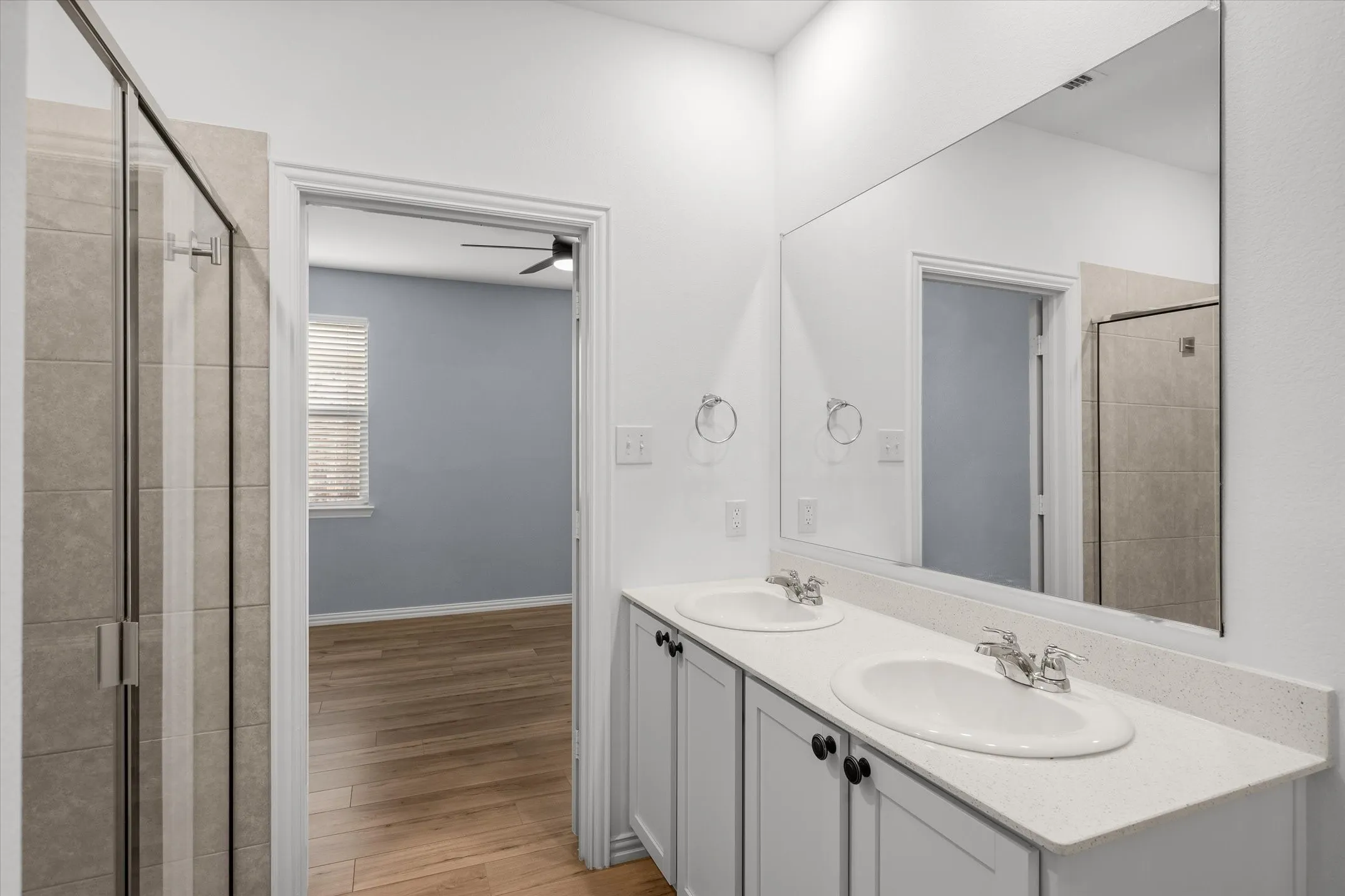 Single Family Residence For Sale in Kaufman County , 5404 Montrose Drive, Forney, Texas 75126, 3 Bedroom, 2 Bathroom, 2 Garage spaces, 1,430 Sqft, built in 2022, mls#21403106, Real Estate Agent in Forney, Homes For Sale in Kaufman county, Homes For Sale in Forney, Realtor in Forney Texas, Real Estate Brokerage Independent Realty Texas, Luminita Cordes Realtor